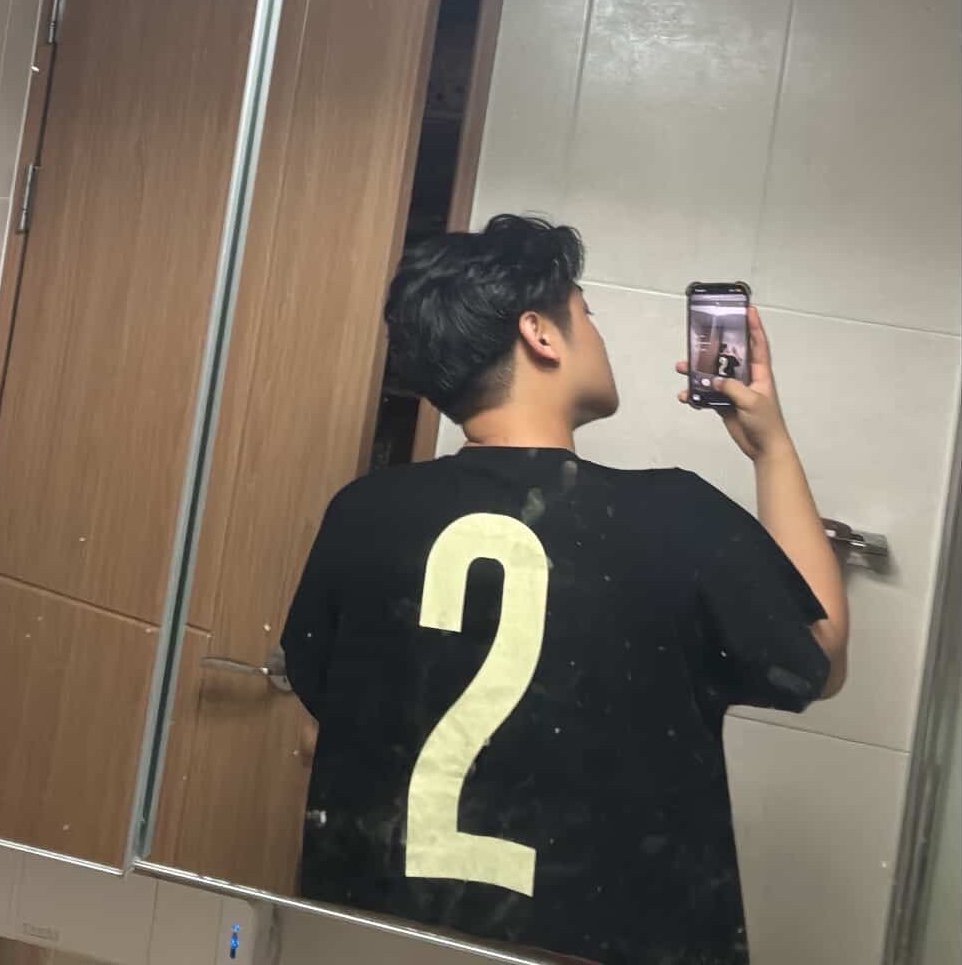 Yeezy Two Box T-Shirt Black (Vultures Listening Experience Korea Exclusive) 착용 스타일 - 1