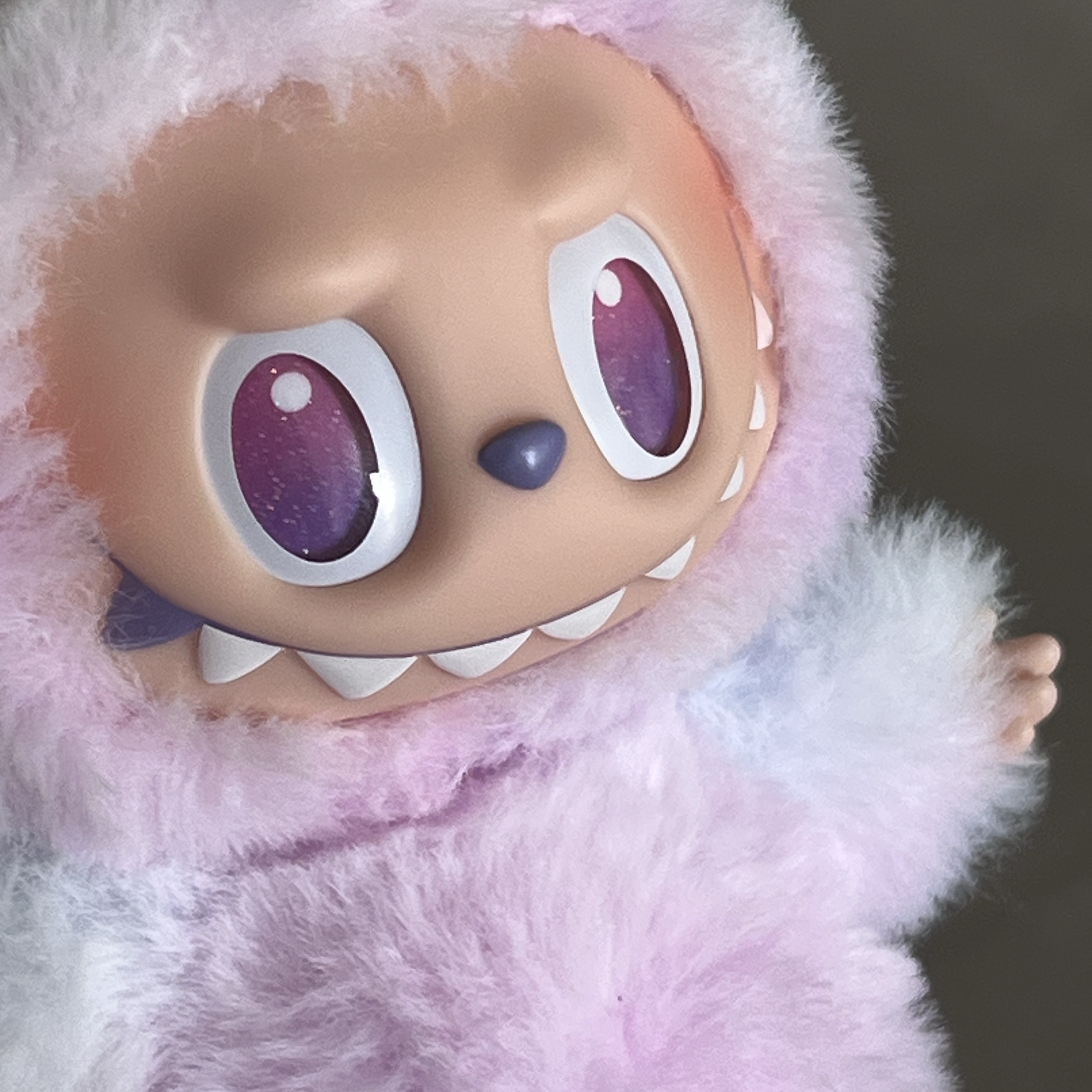 Pop Mart Labubu The Monsters Highlight Series Sealed Case (1 Blind Box), Pop Mart Labubu The Monsters Highlight Series Luck Keyring (Opened Case) 착용 스타일