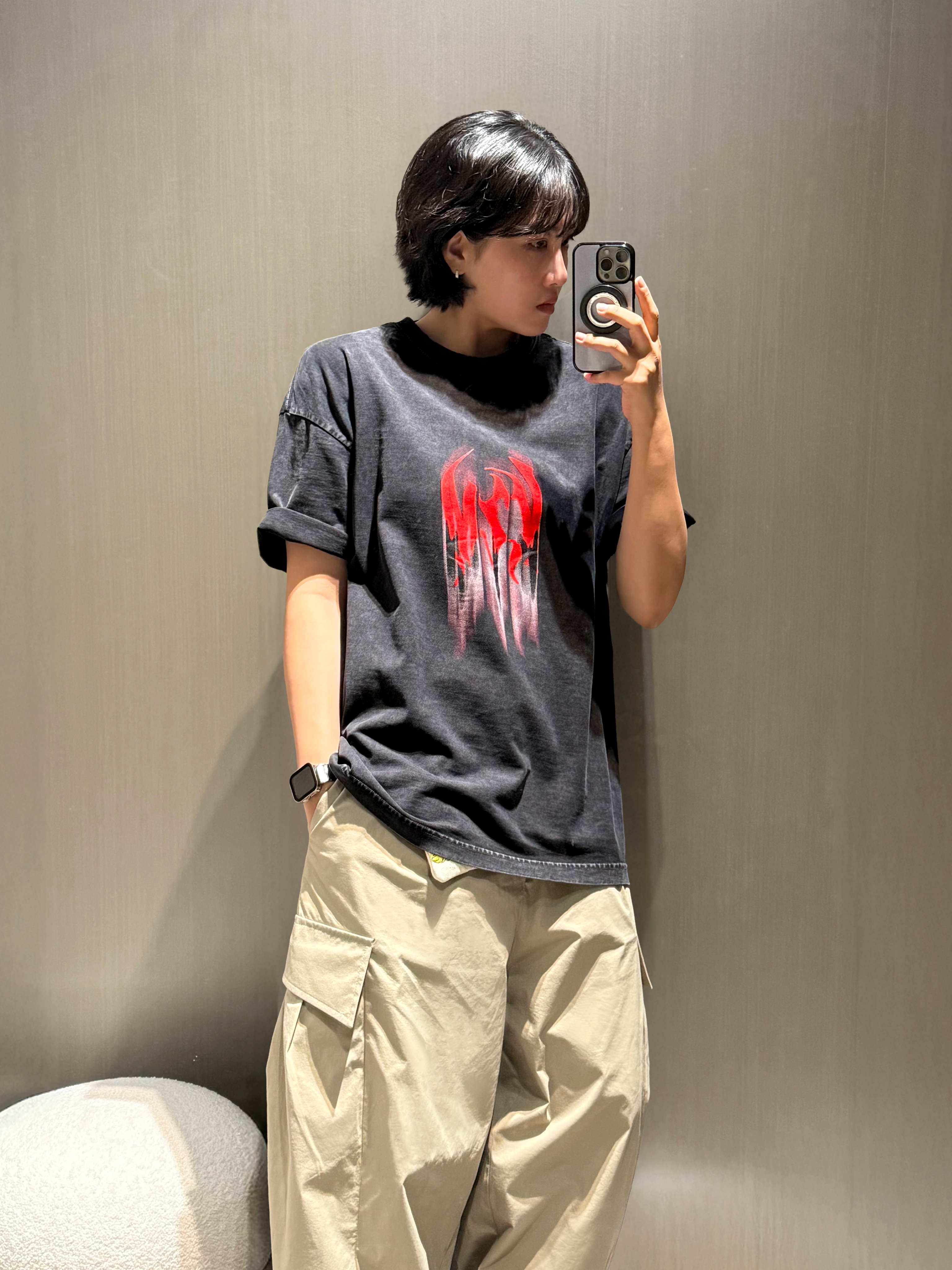 KZM Smudge Logo T-Shirt Black 착용 스타일