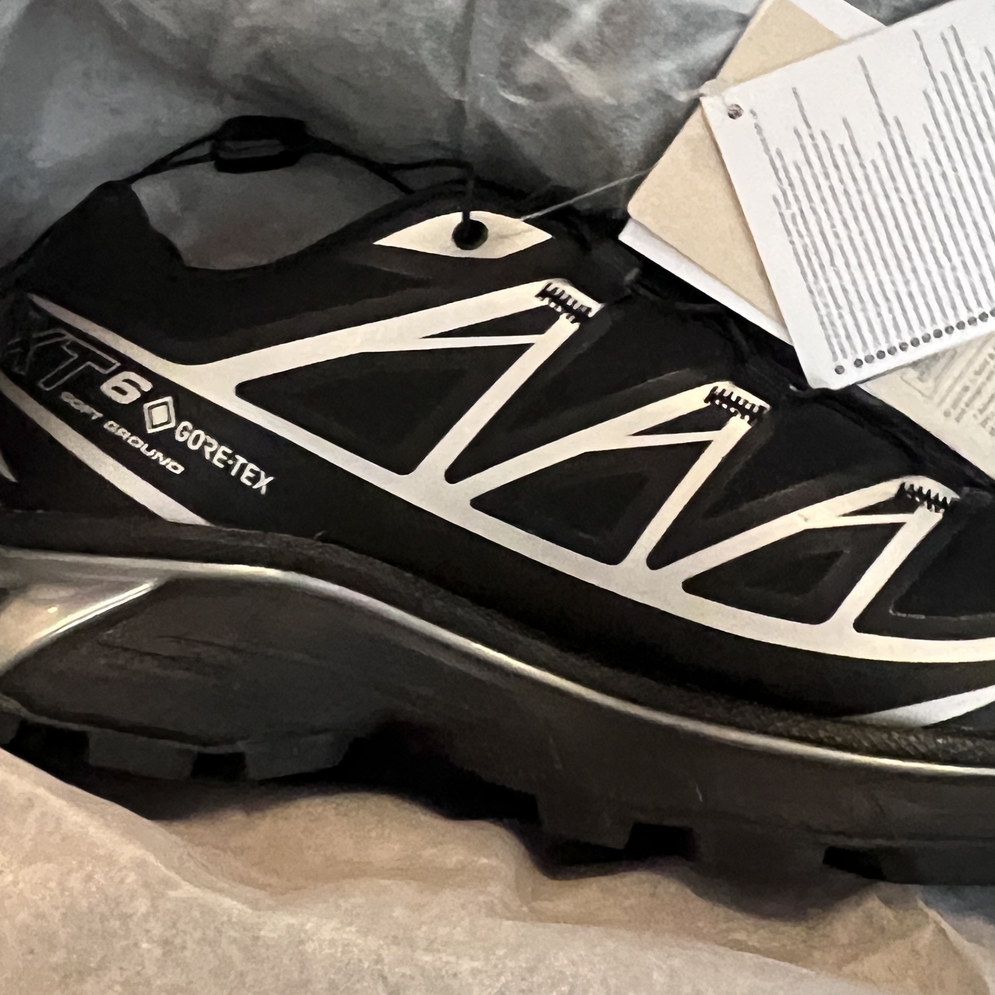 Salomon XT-6 GTX Black Silver 착용 스타일