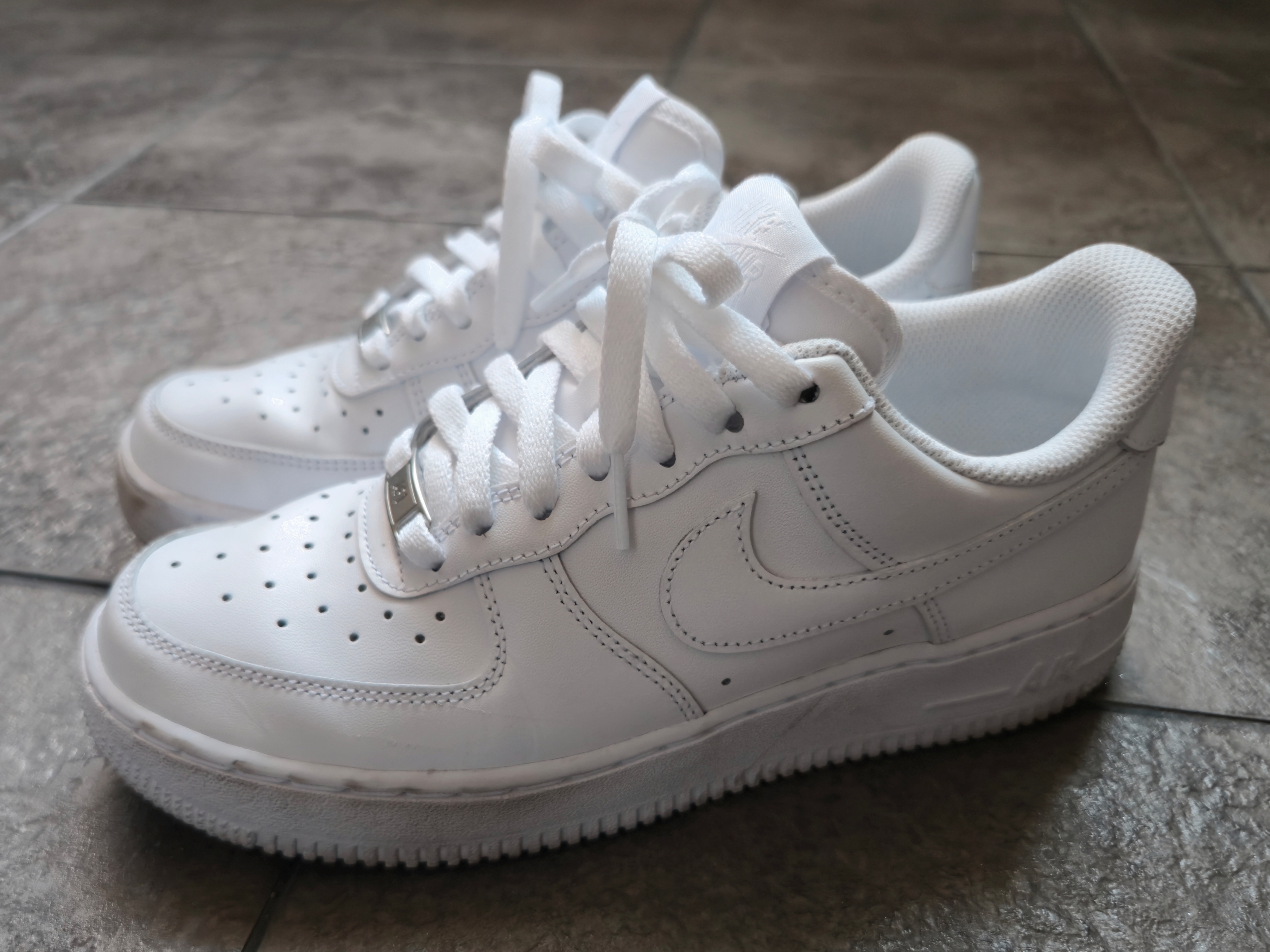 Nike Air Force 1 '07 Low White 착용 스타일