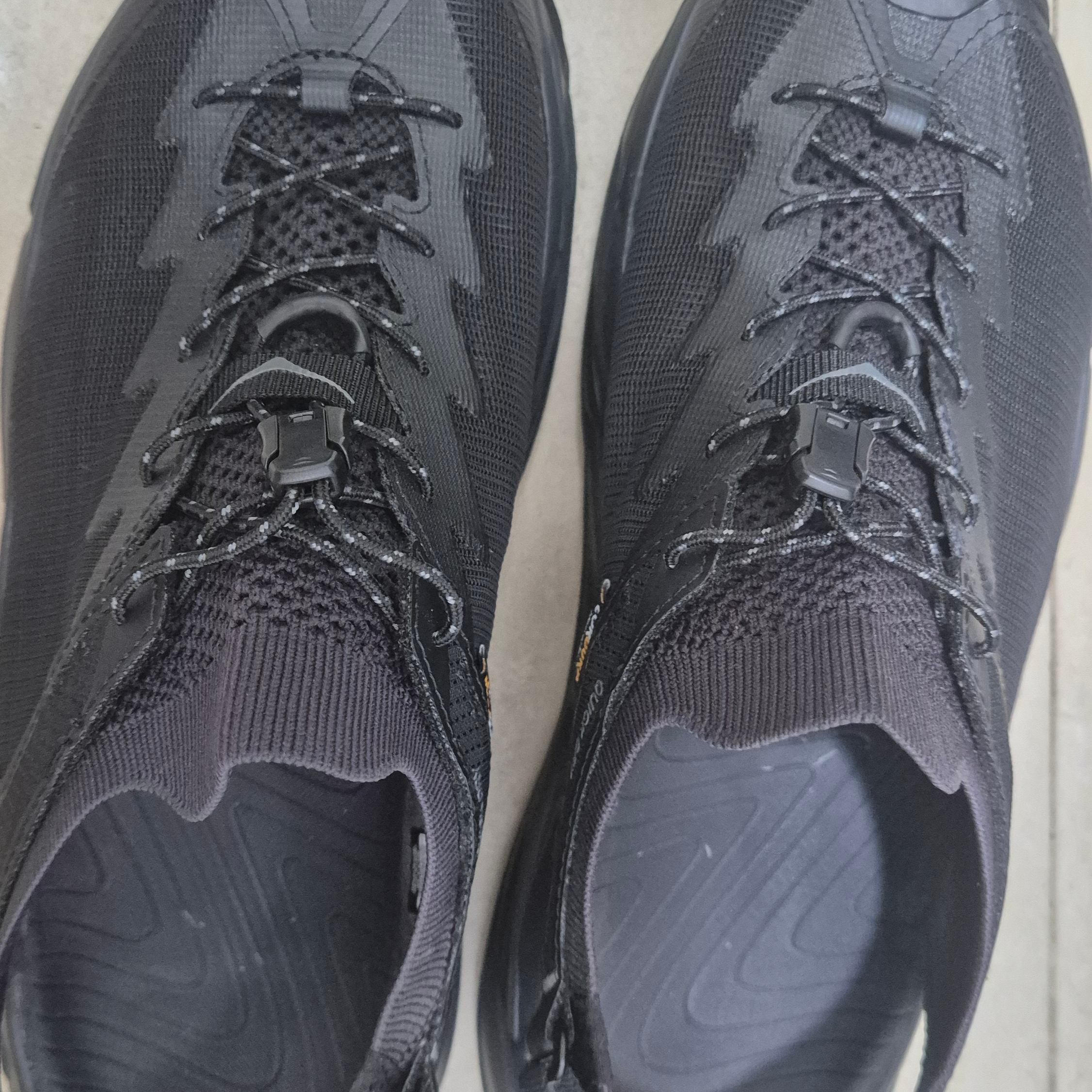 Hoka Hopara 2 Black 착용 스타일