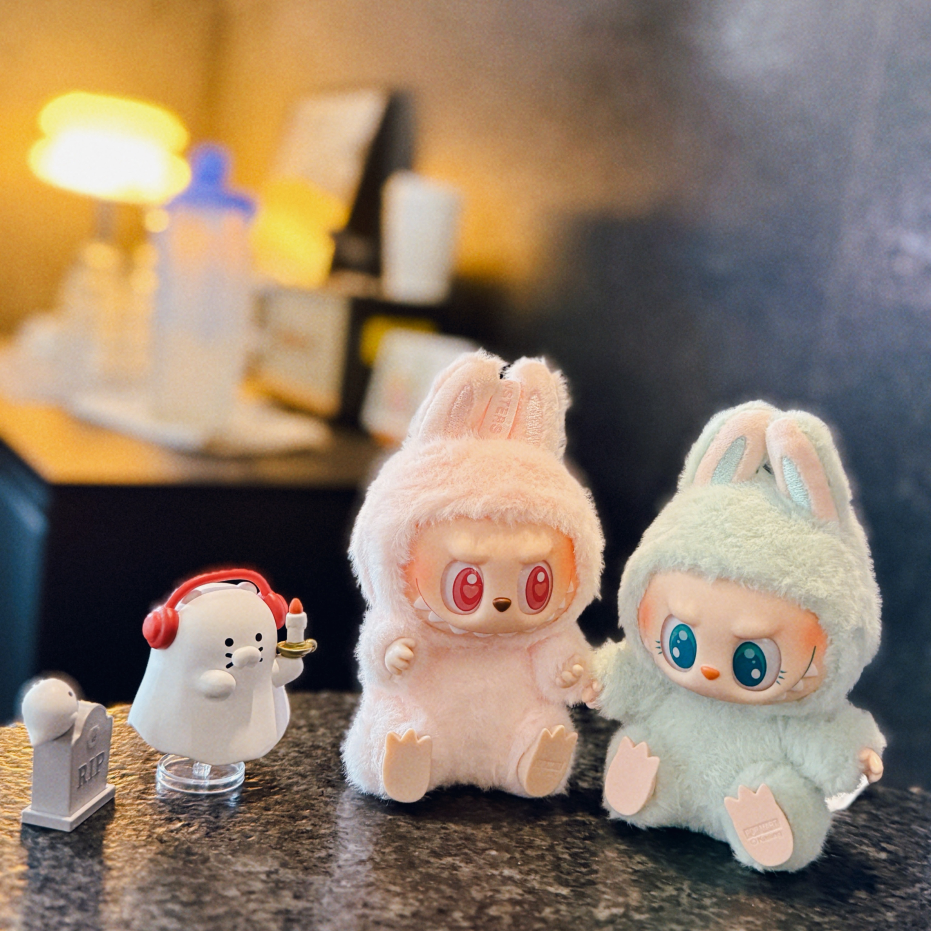 Pop Mart Labubu Let's Play Together Doll Series Dada Keyring (Opened Case) 착용 스타일