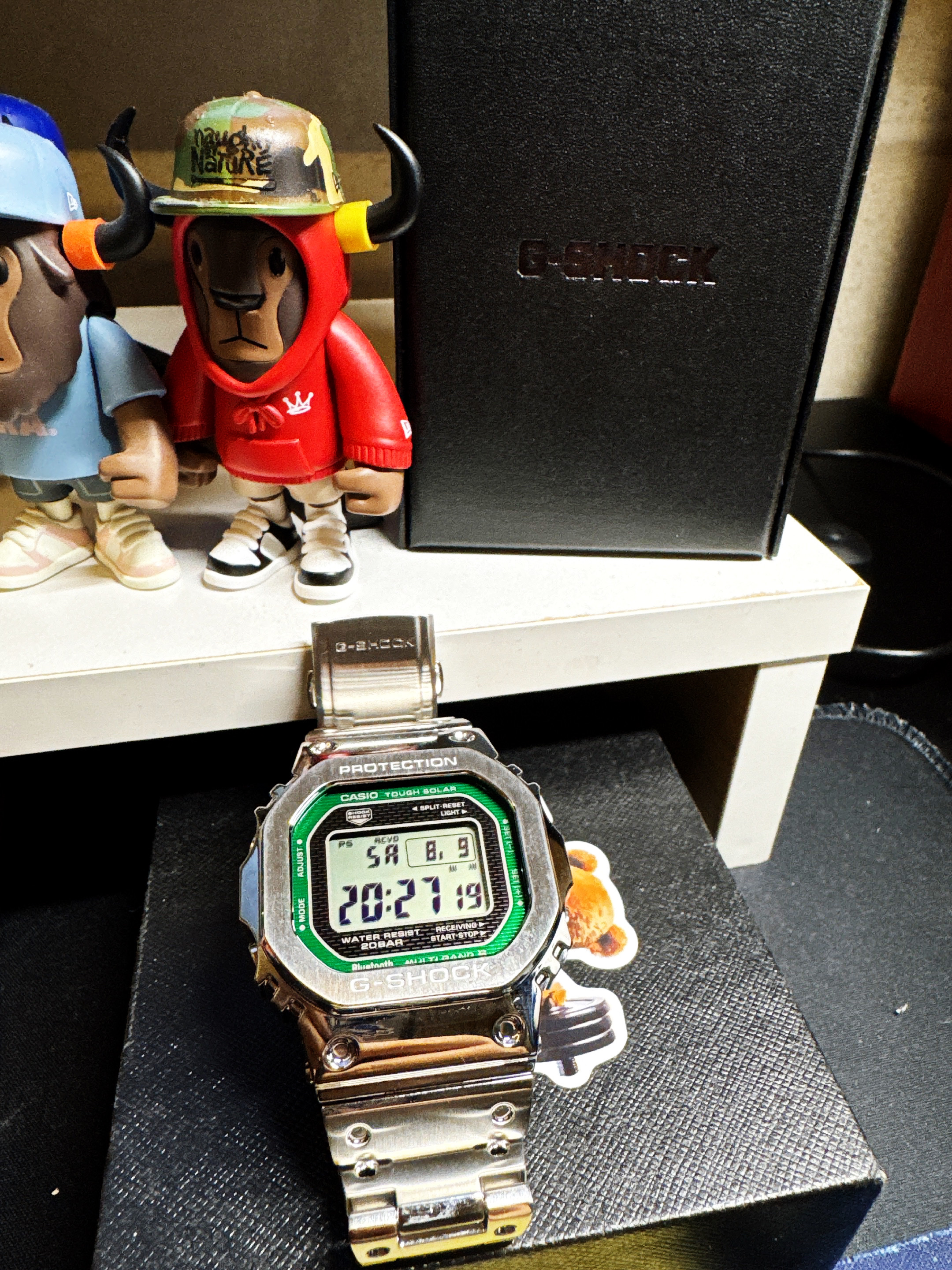 Casio G-Shock GMW-B5000D-3DR 착용 스타일