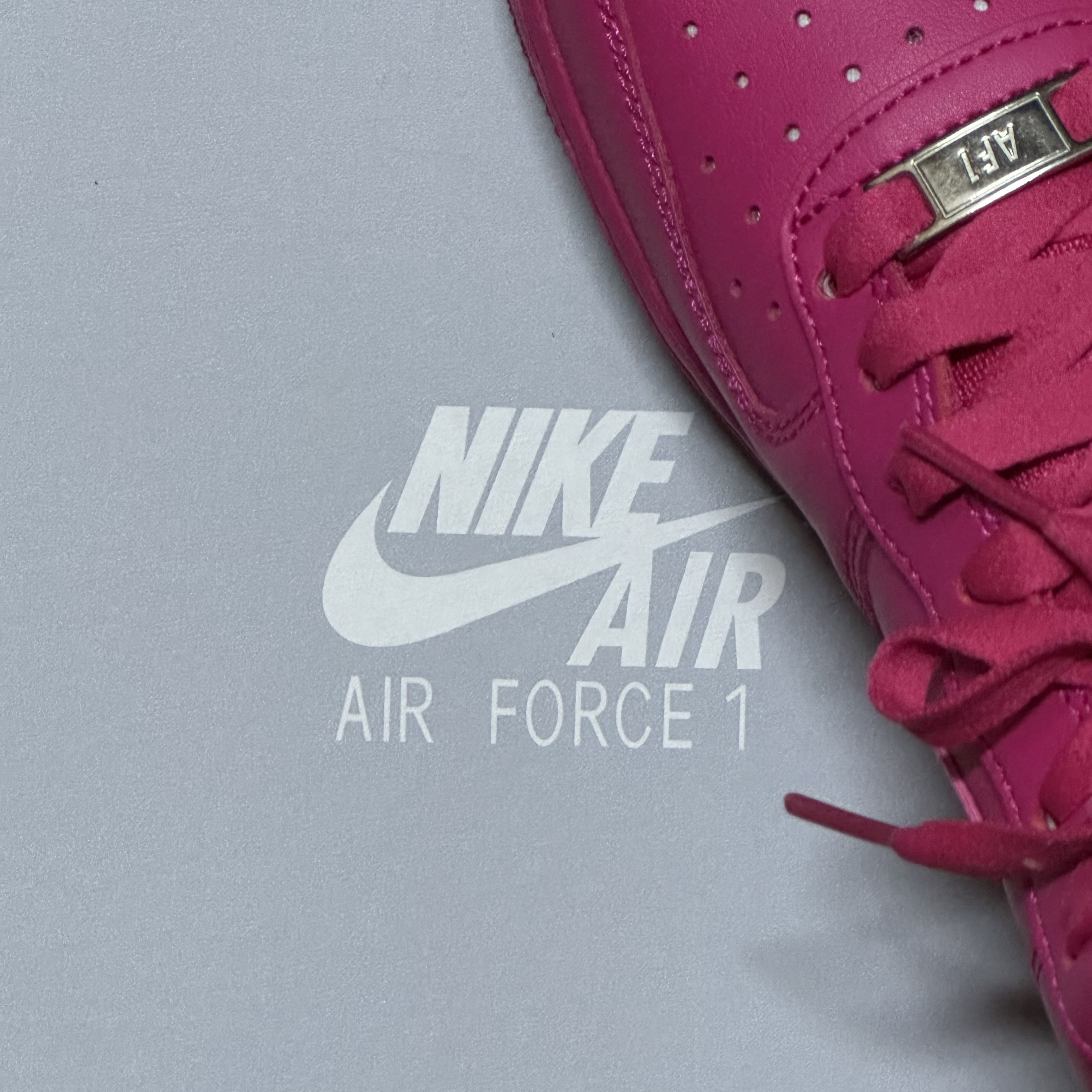 (W) Nike Air Force 1 '07 Fireberry Fierce Pink 착용 스타일 - 2