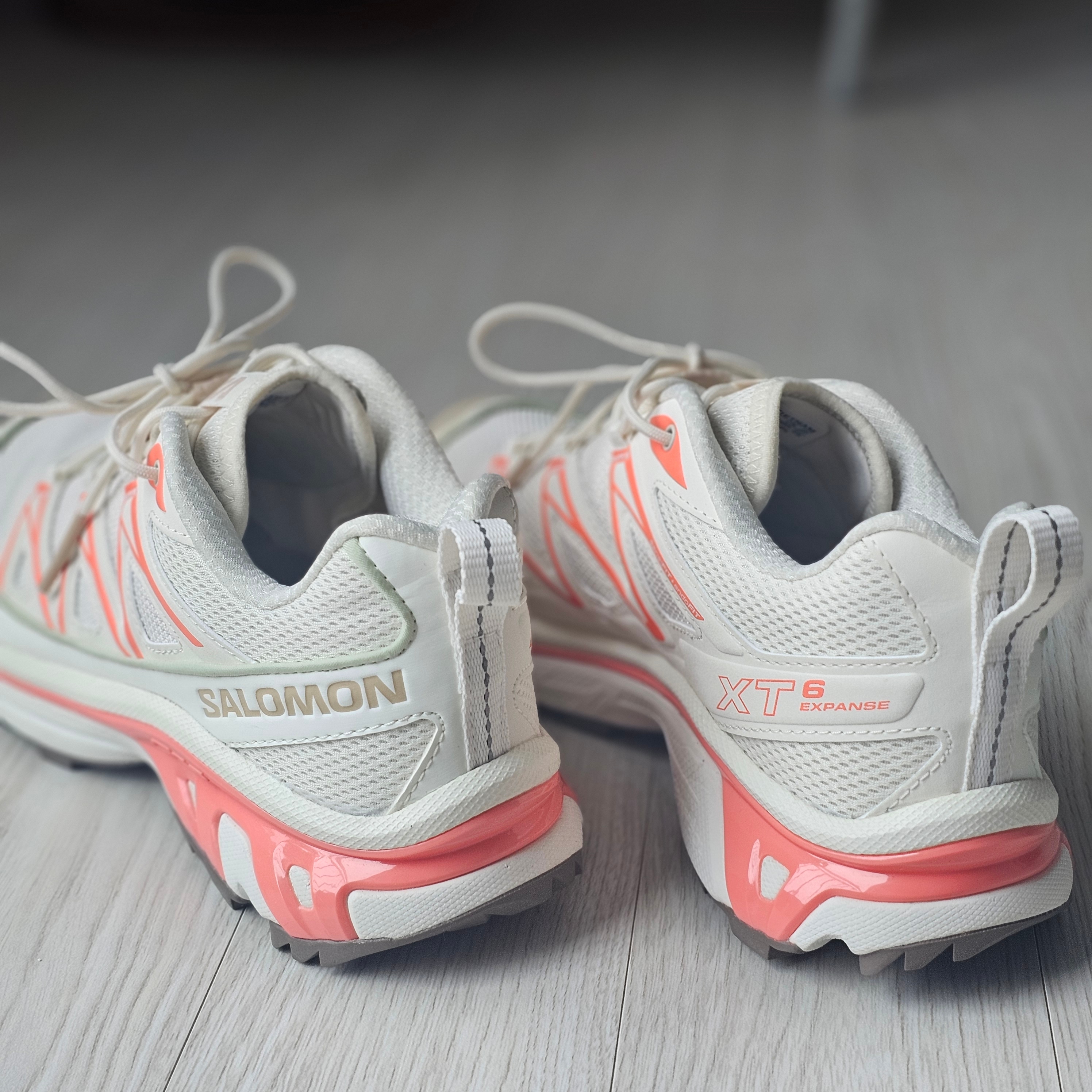 Salomon XT-6 Expanse Vanila Ice Cement 착용 스타일 - 1