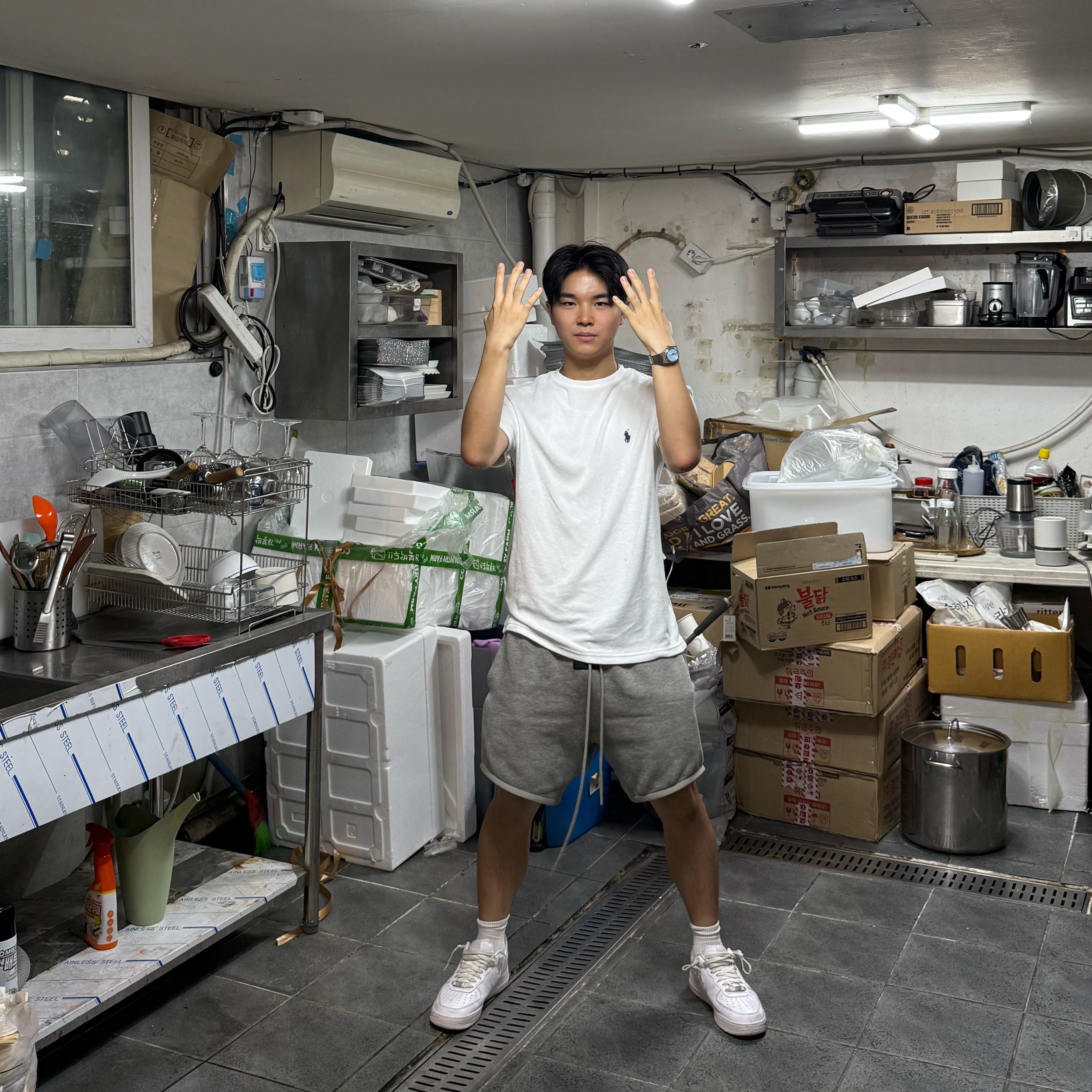 Essentials Sweatshorts Dark Heather Oatmeal - 24SS, Nike Air Force 1 '07 Low White 착용 스타일 - 1