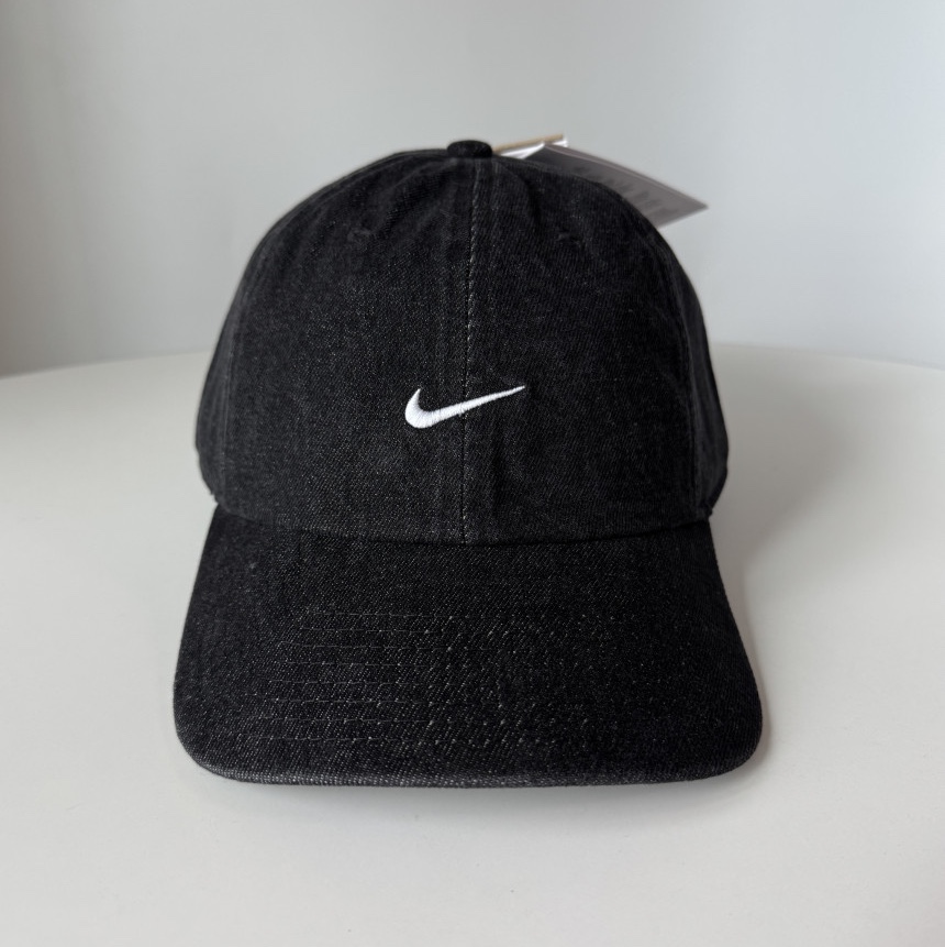Nike Club Unstructured Denim Cap Black White, Nike Club Unstructured Denim Cap College Navy White 착용 스타일 - 1