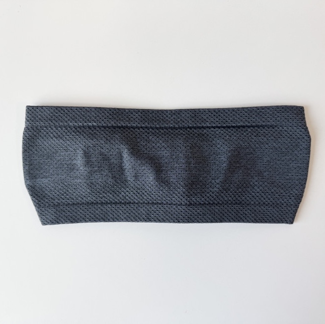 Lululemon Metal Vent Tech Seamless Wide Headband Black Solar Grey, Nike Dri-Fit ADV Ace Tennis Visor Black 착용 스타일 - 2