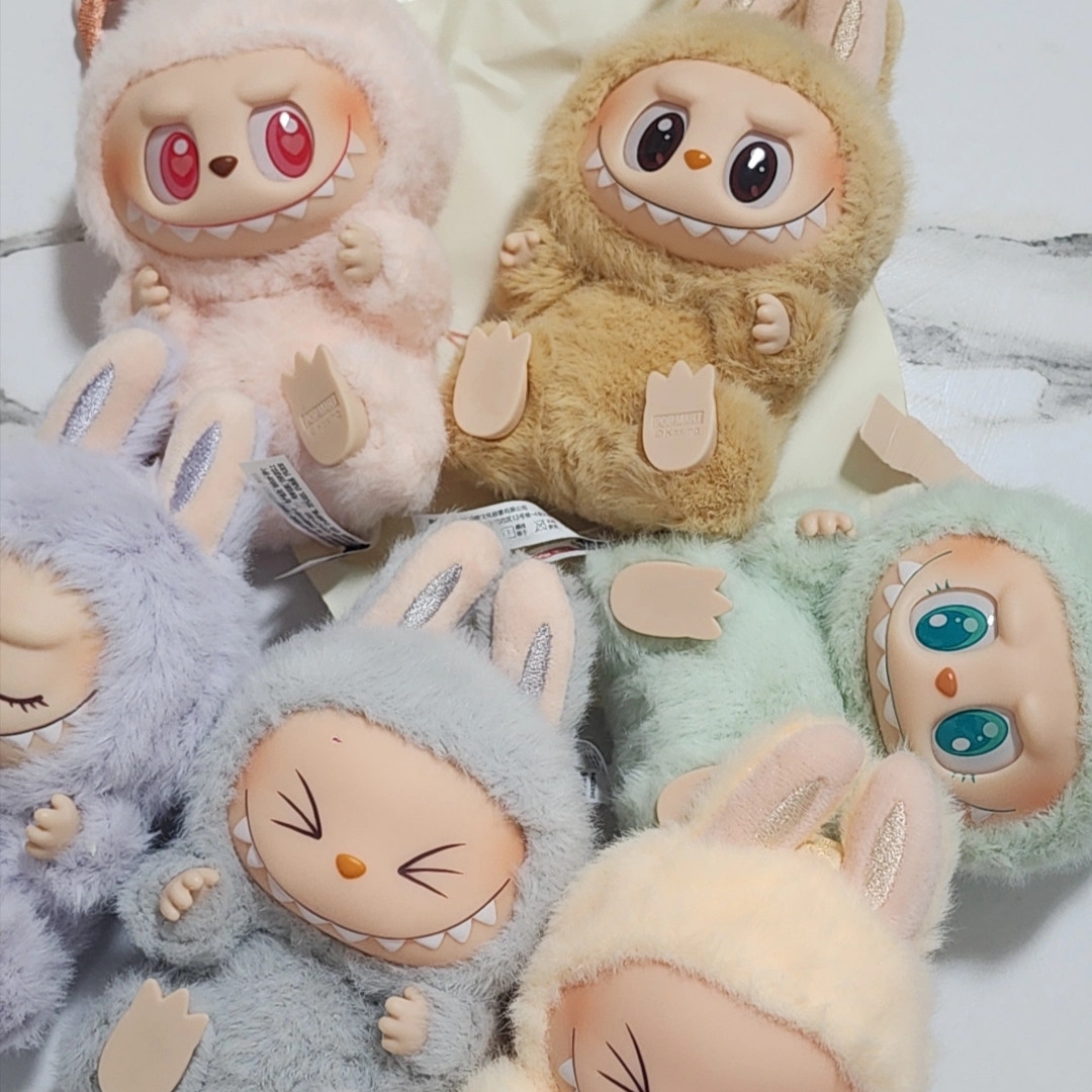Pop Mart Labubu Let's Play Together Doll Series Sealed Case (6 Blind Boxes) 착용 스타일 - 2