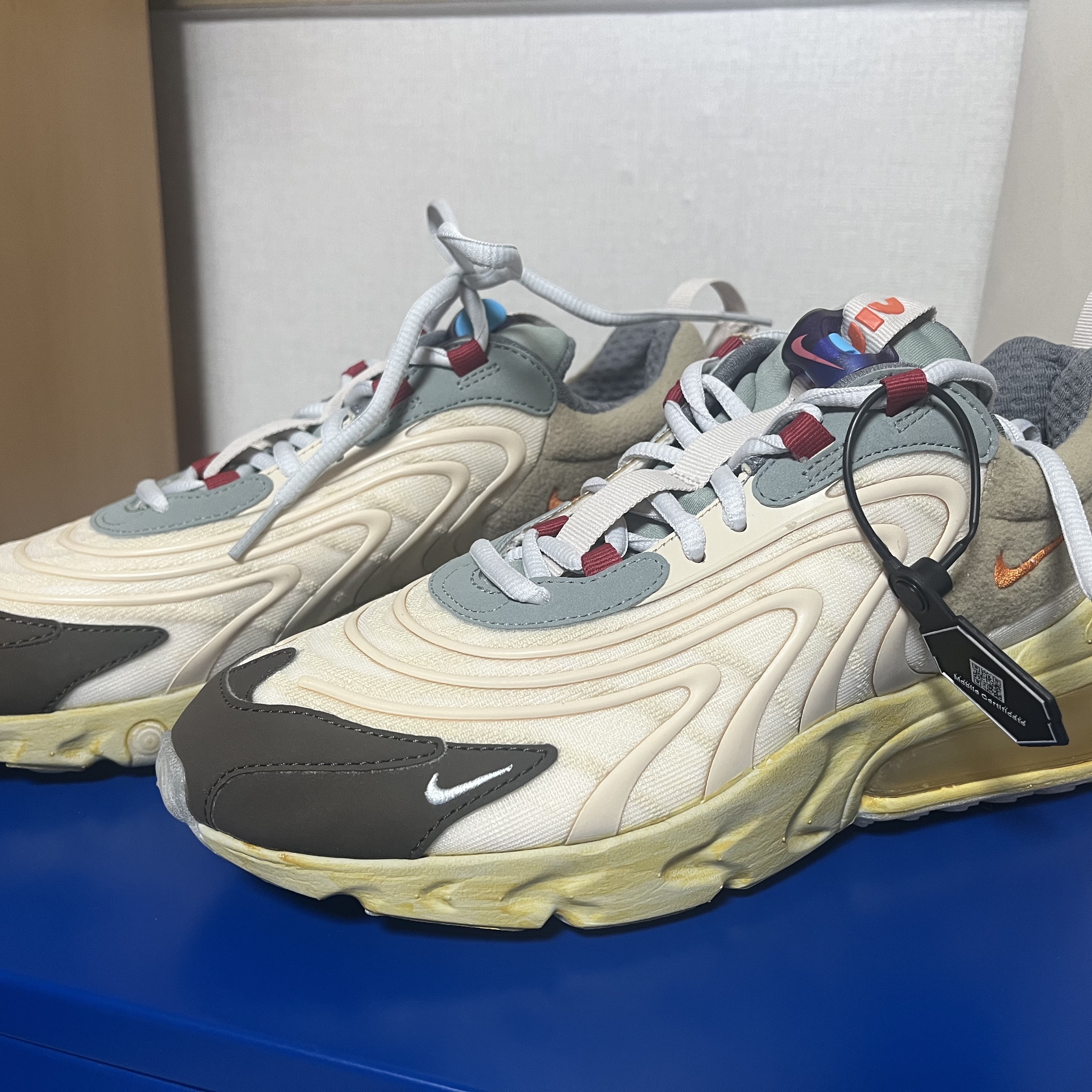 Nike x Travis Scott Air Max 270 React Cactus Trails 착용 스타일 - 1