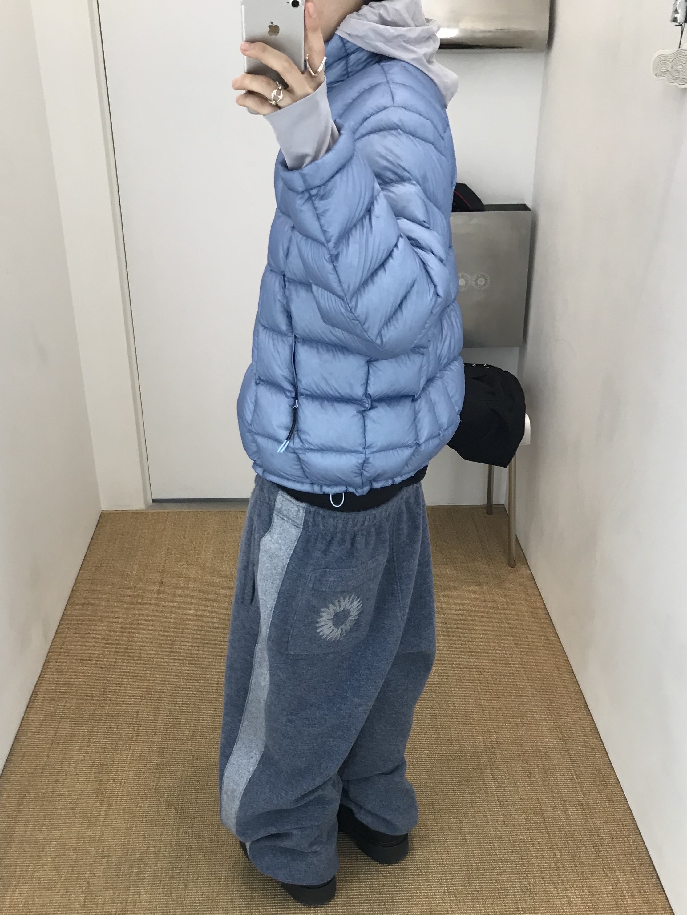 999Humanity Modular Light Goose Puffer Sky Blue 착용 스타일 - 1
