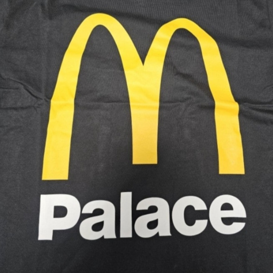 Palace x McDonald's Logo T-Shirt Black - 23FW 착용 스타일