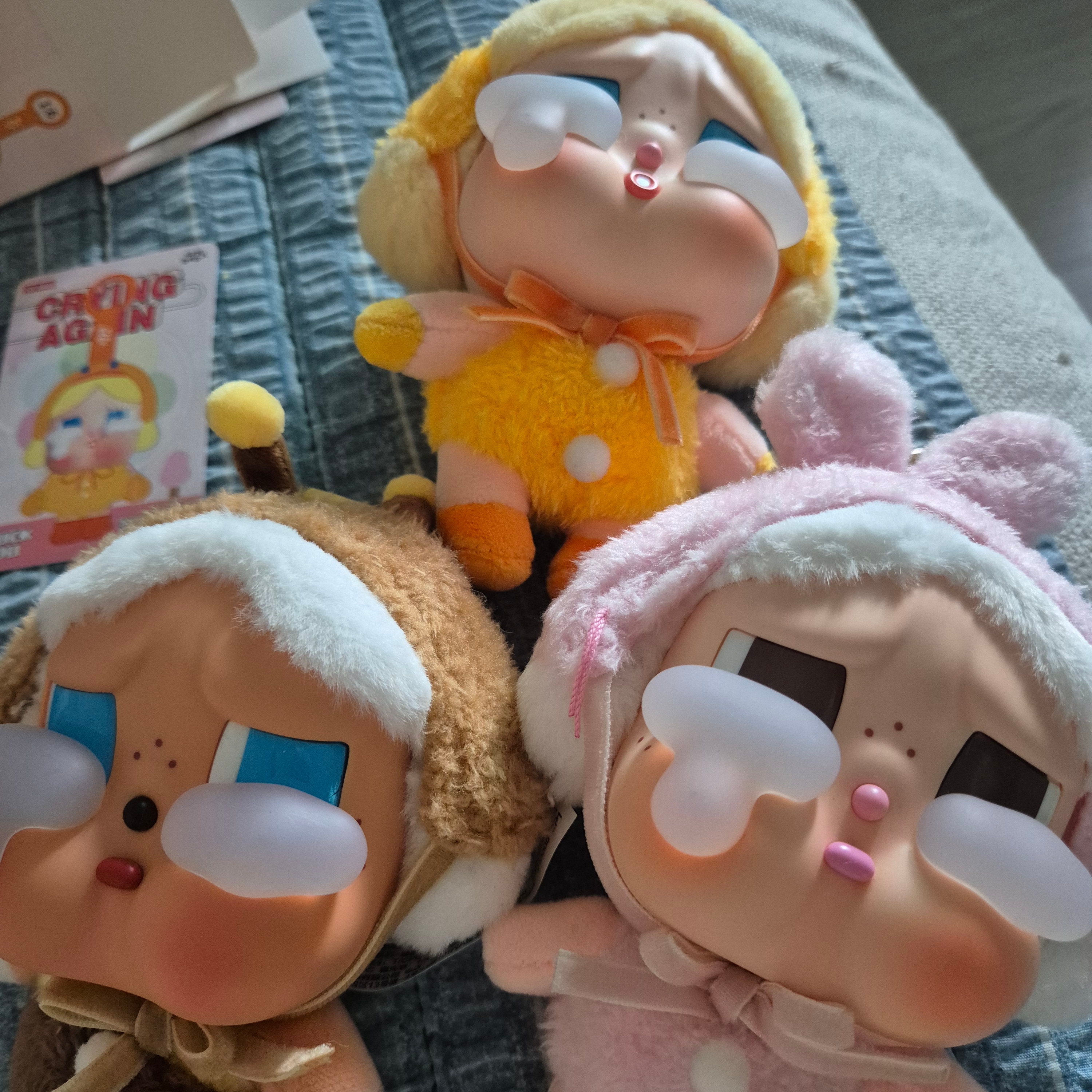 Pop Mart Crybaby Crying Again Series Plush Keyring Sealed Case (6 Blind Boxes) 착용 스타일
