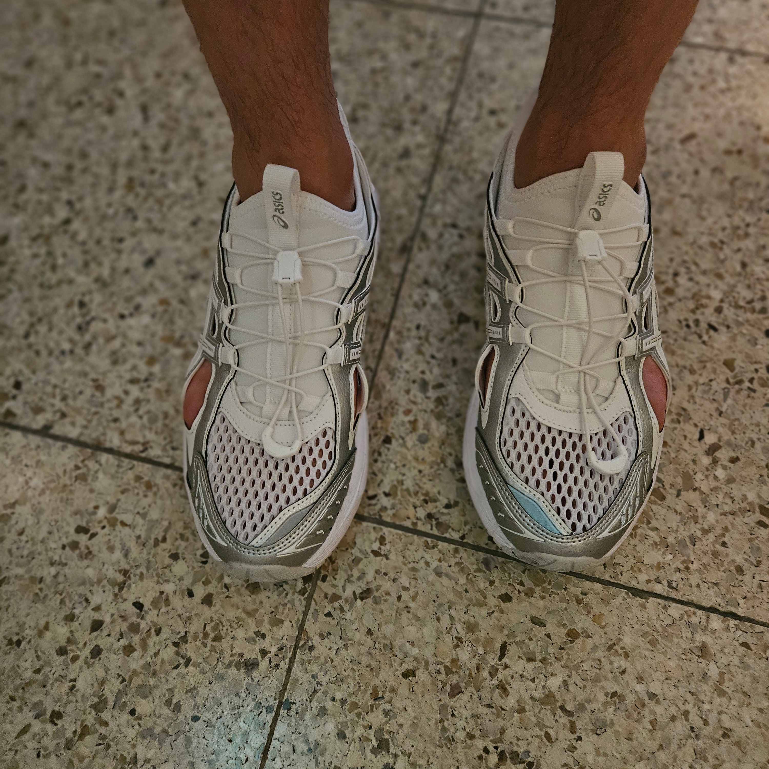 Asics GT-2160 Breeze White Pure Silver, Gucci Interlocking G Necklace 18K Yellow Gold 착용 스타일 - 2