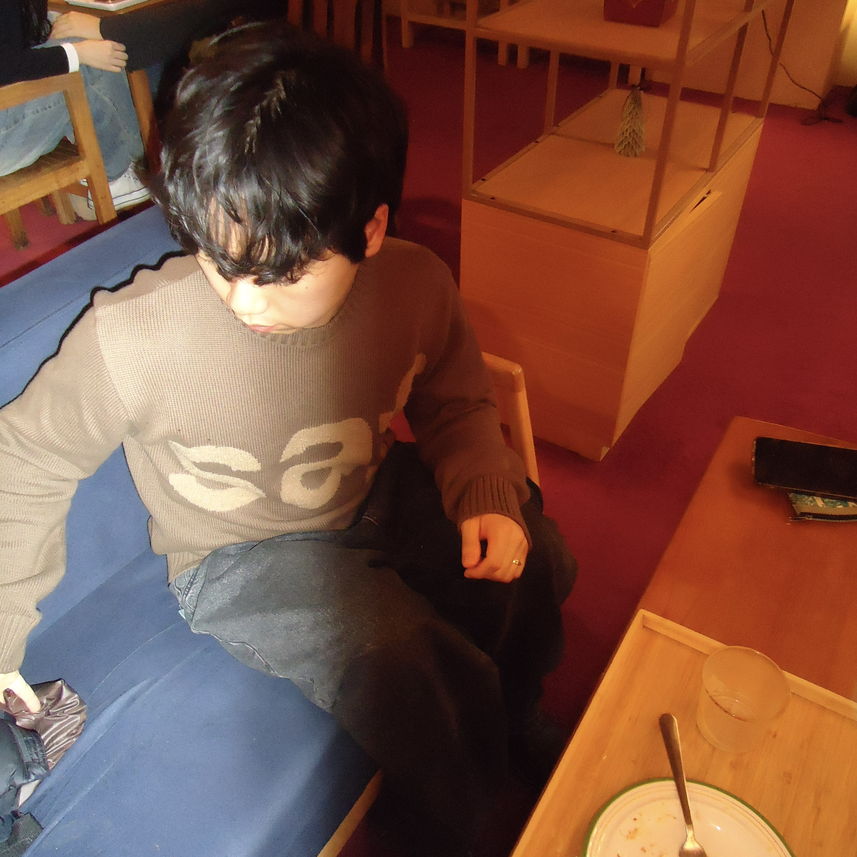 [KREAM 단독] Safarispot Basic Safari Knit Brown 착용 스타일 - 2