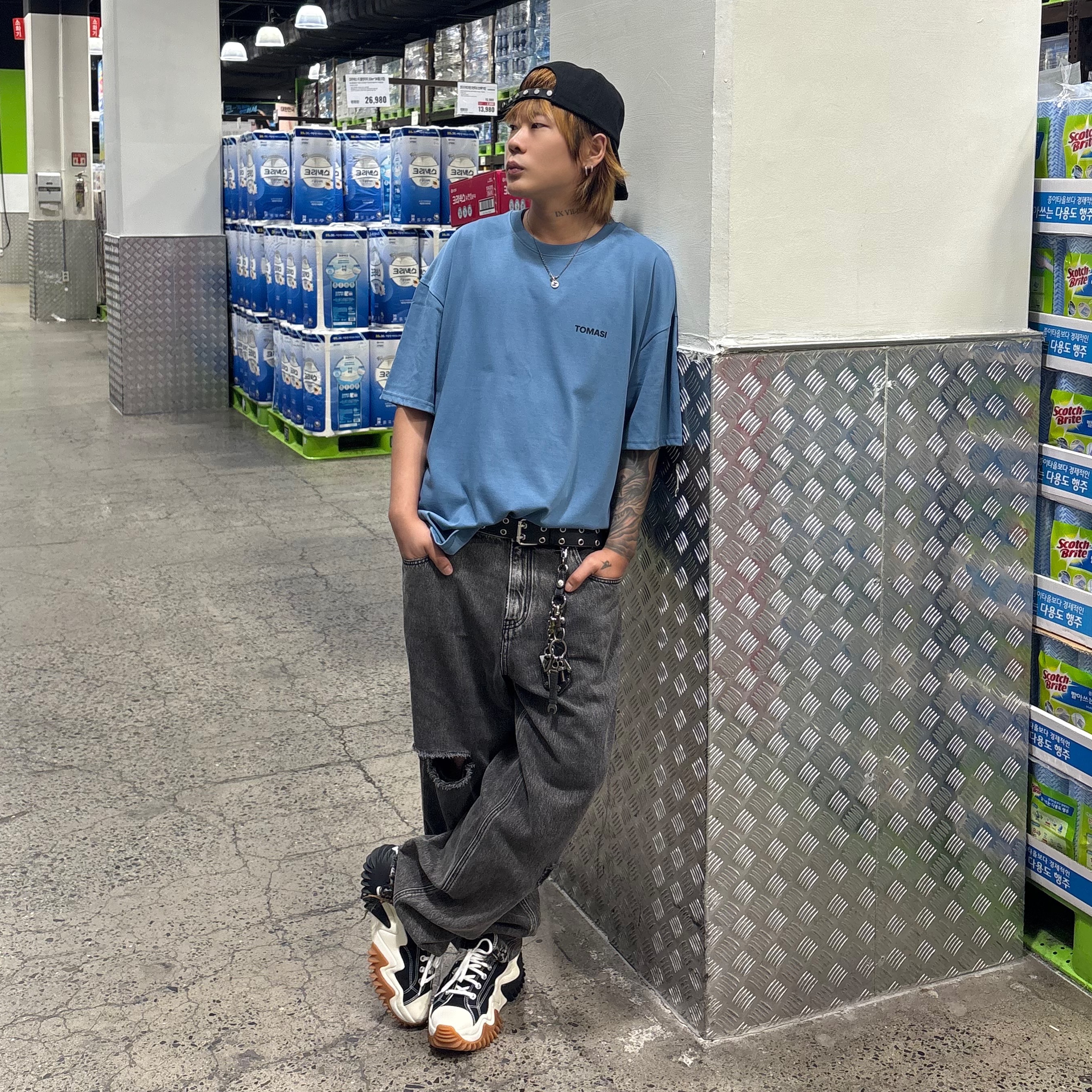 Converse Run Star Motion Ox Foundational Black 착용 스타일 - 1