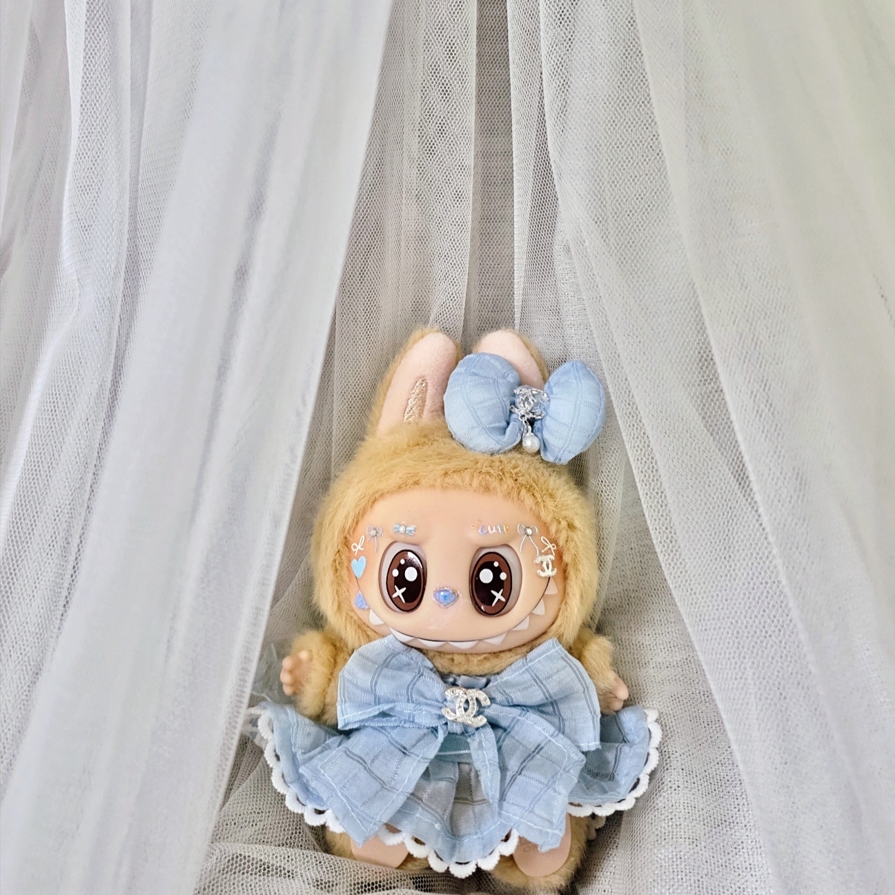 Pop Mart Labubu Let's Play Together Doll Series Baba Keyring (Opened Case) 착용 스타일