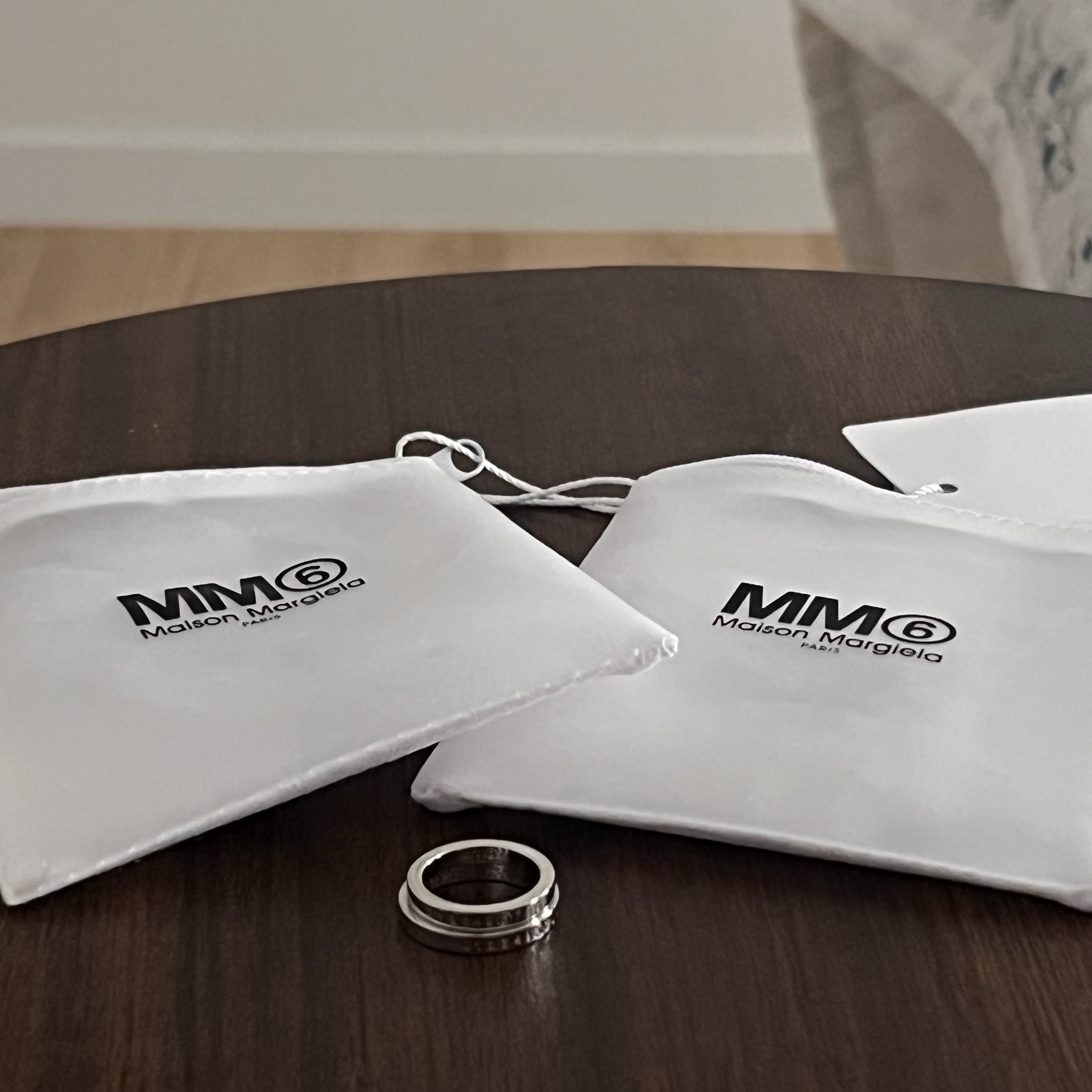 (W) MM6 Maison Margiela Numeric Minimal Signature Ring Silver Palladium 착용 스타일 - 4