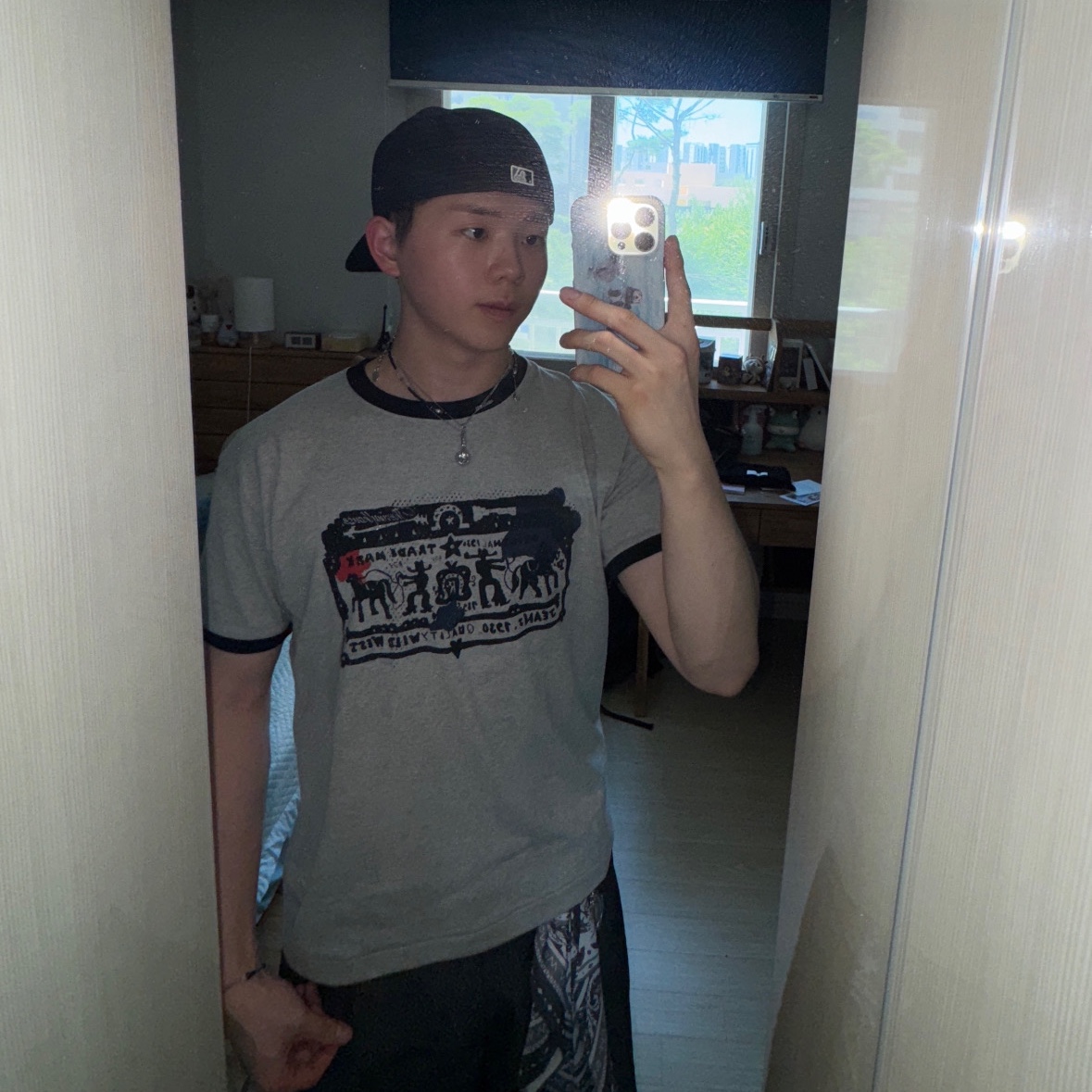 Thevinylhouse Cowboy Pictogram Ringer Tee Grey 착용 스타일 - 1