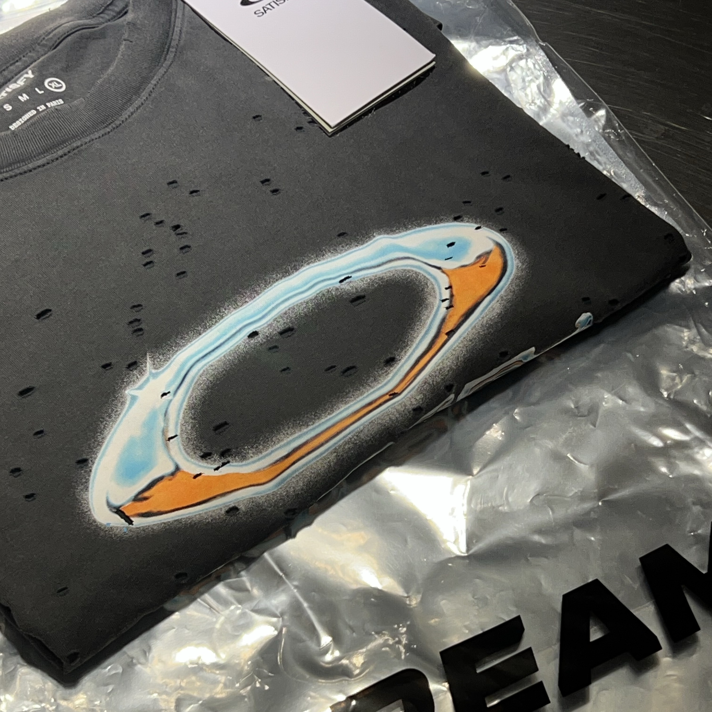 Oakley x Satisfy Mothtech T-Shirt Aged Black 착용 스타일 - 1