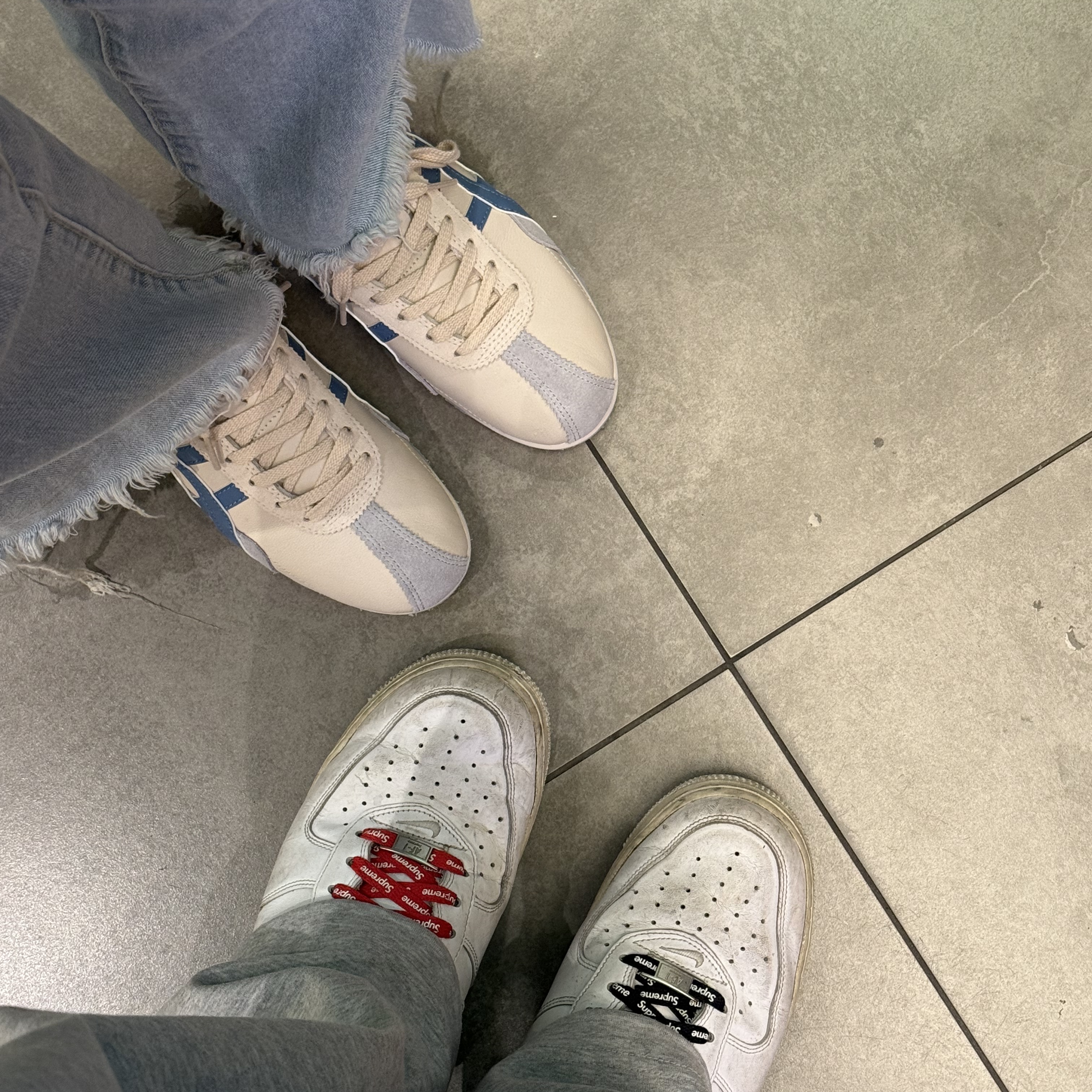 Onitsuka Tiger Runspark Cream Light Blue 착용 스타일 - 1