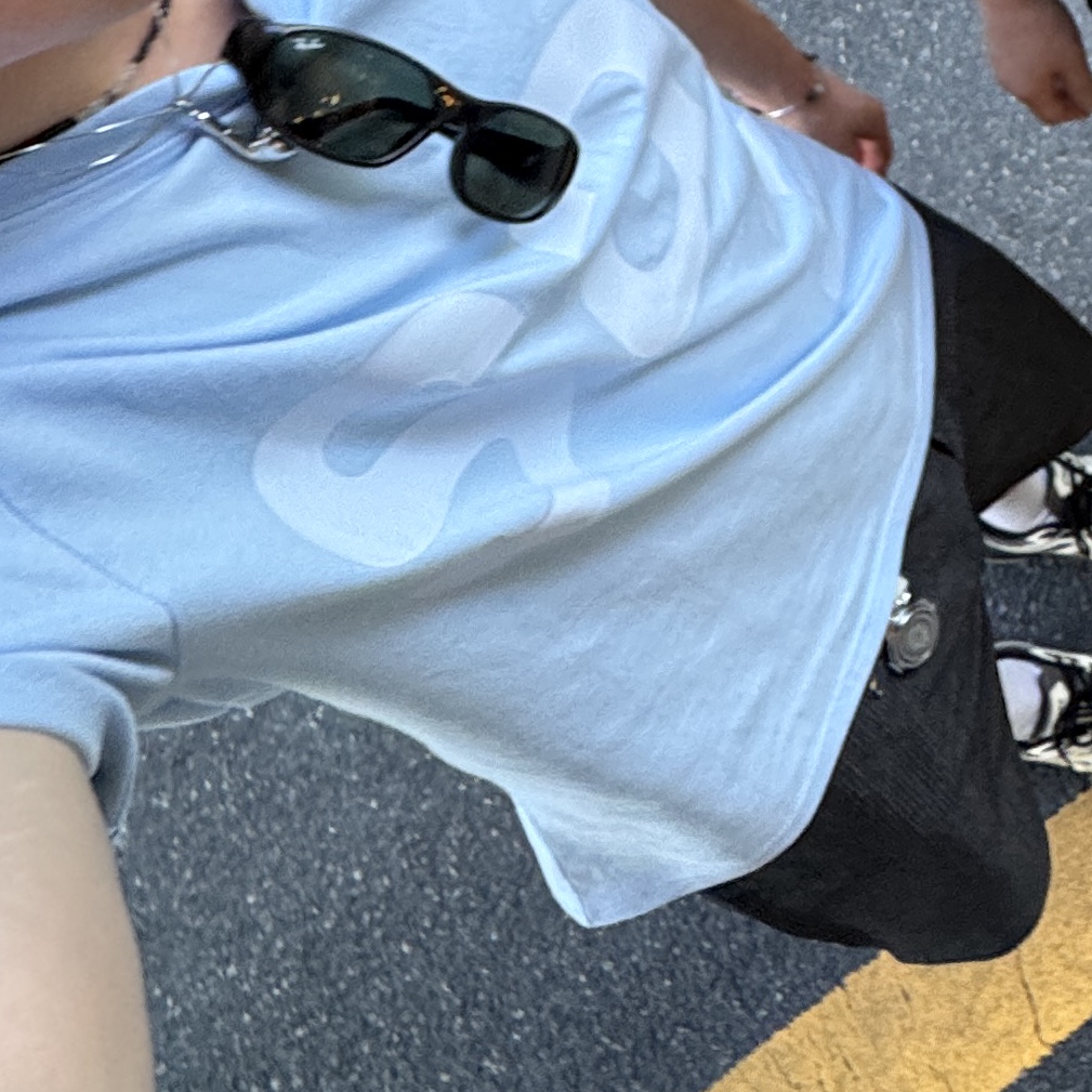 [KREAM 단독] Safarispot Basic Safari T-Shirt Sky 착용 스타일 - 2