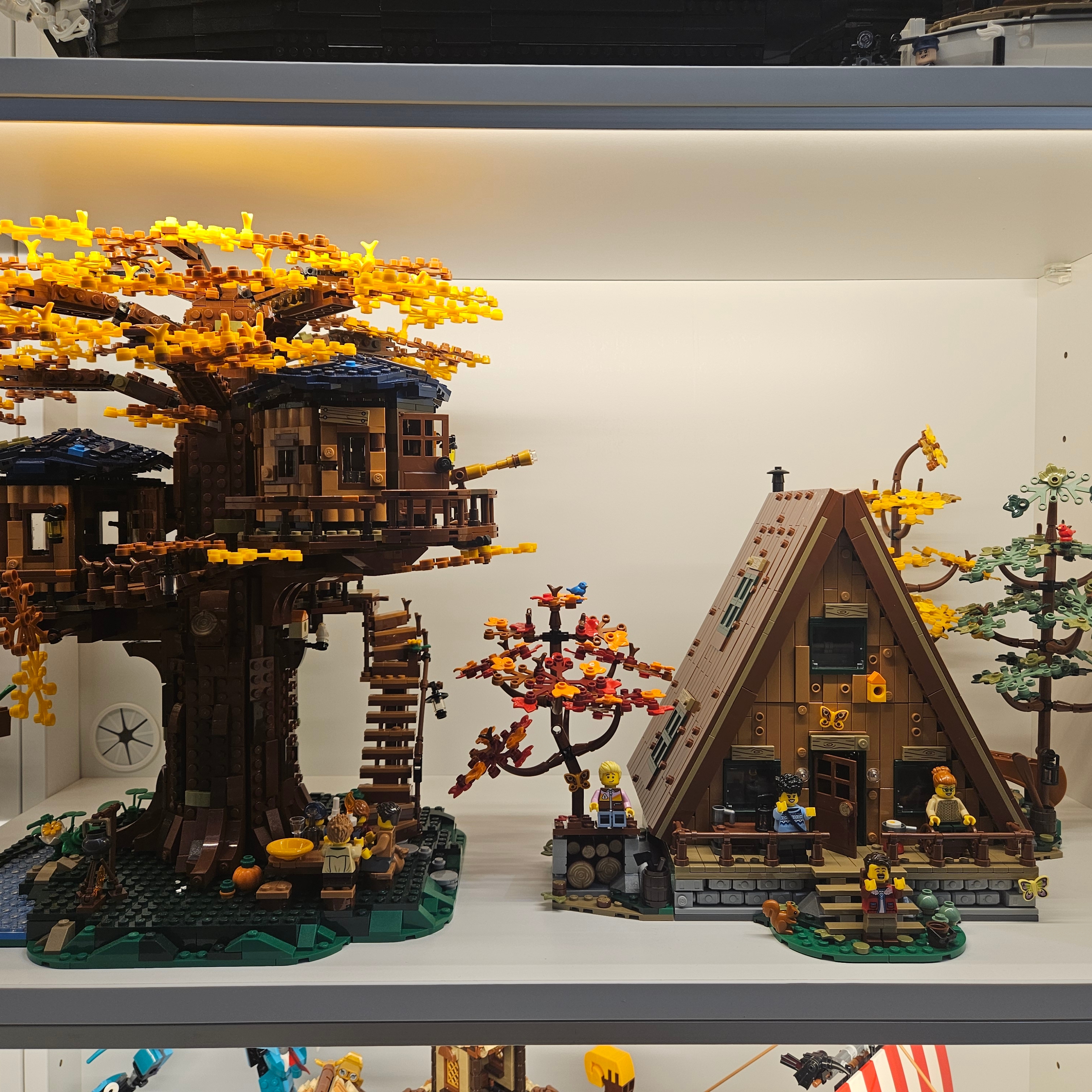 Lego Tree House, Lego A-Frame Cabin 착용 스타일