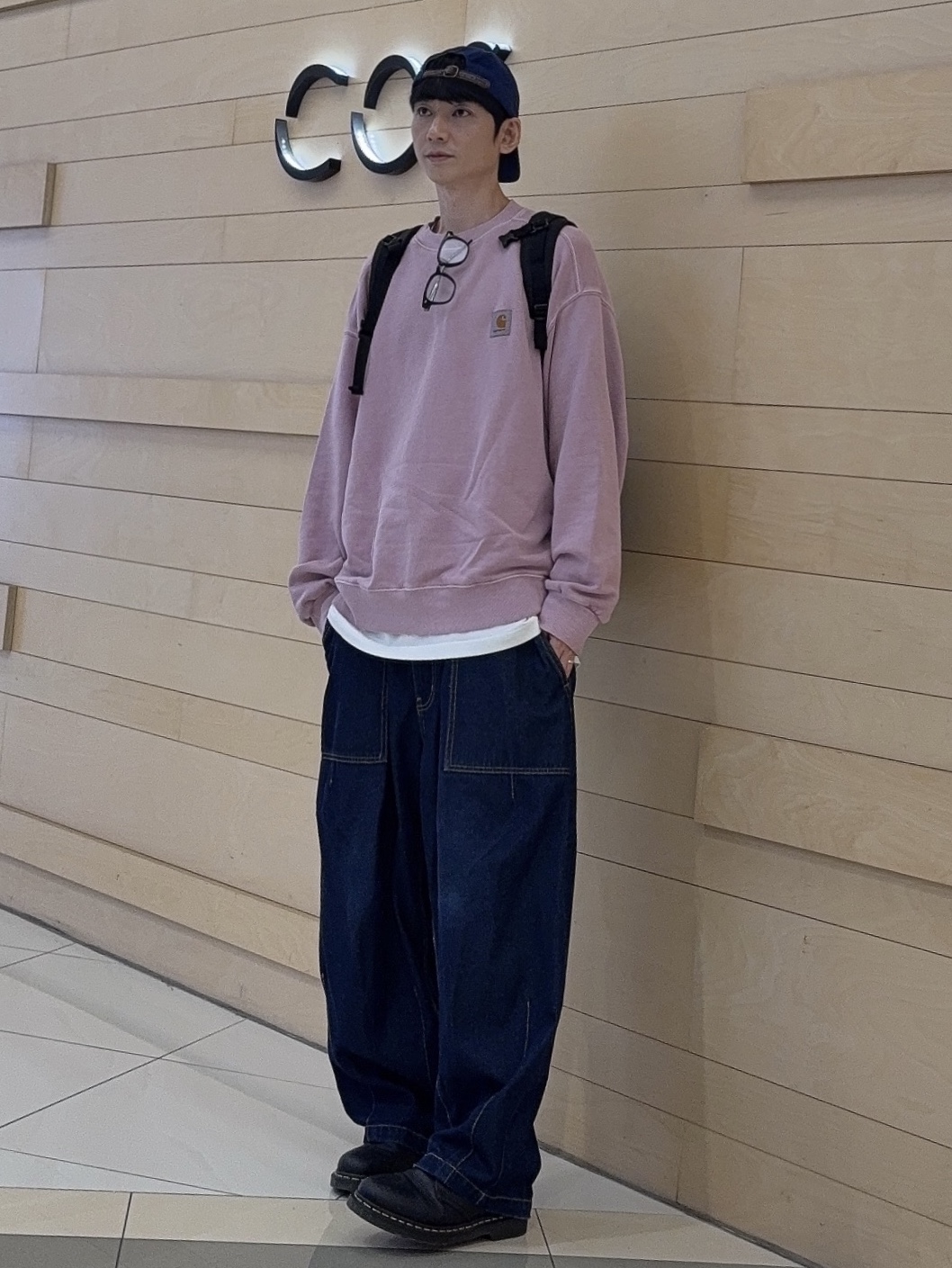 Dr. Martens 1461 Ambassador Black, Carhartt WIP Vista Sweatshirt Glassy Pink 착용 스타일 - 2