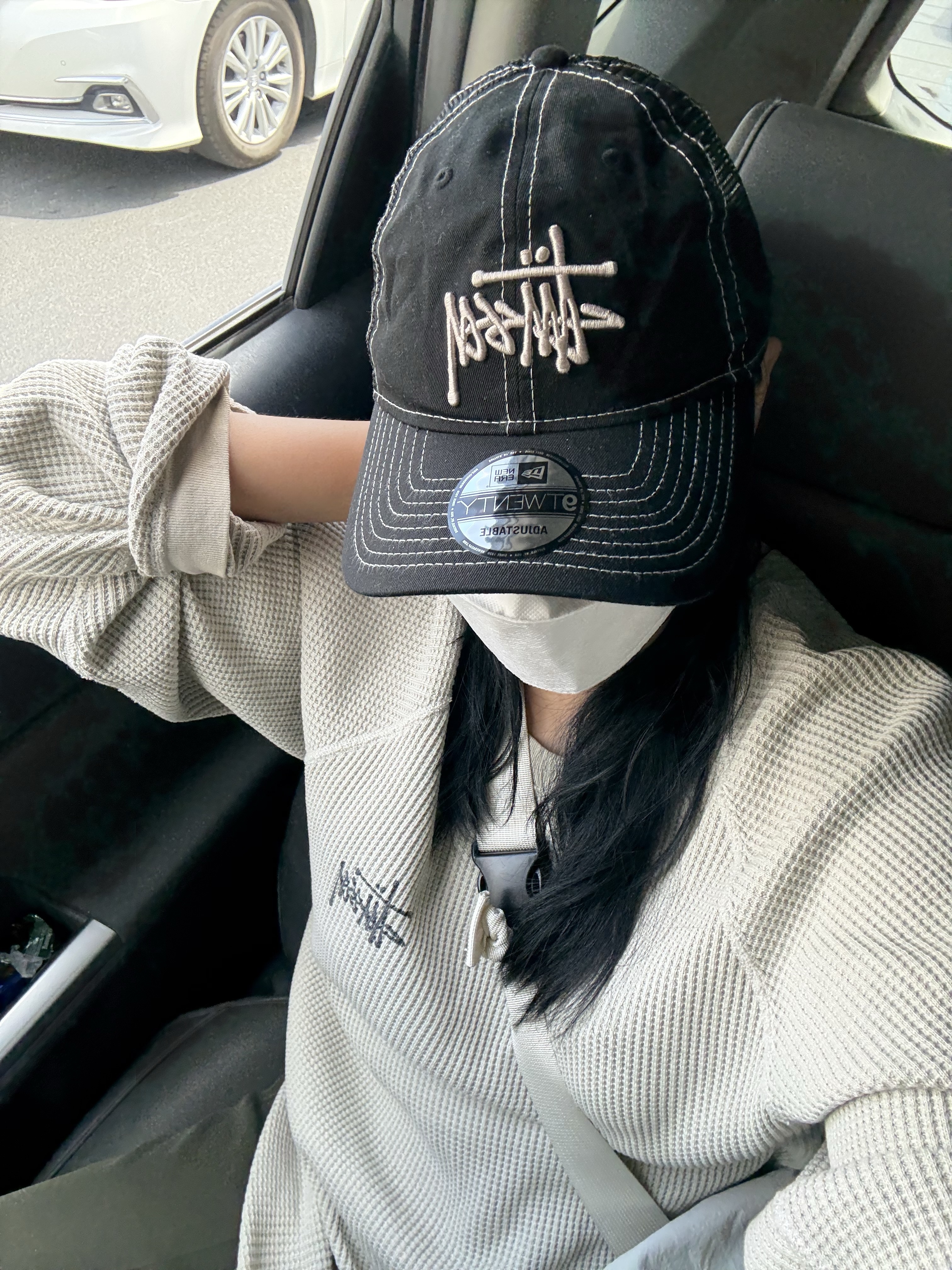 Stussy New Era 9twenty Basic Trucker Black, Stussy Raglan Thermal LS Crew Bone 착용 스타일