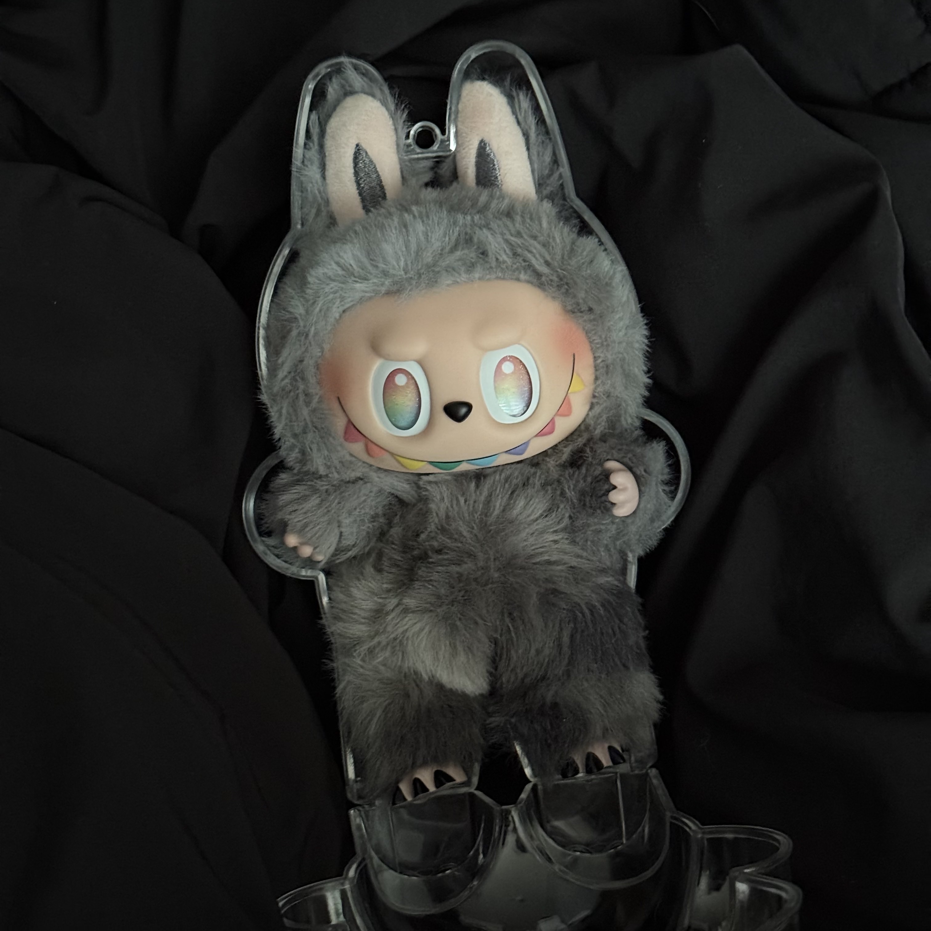 Pop Mart Labubu The Monsters Highlight Series Sealed Case (6 Blind Boxes), Pop Mart Labubu The Monsters Highlight Series ID Keyring (Opened Case) 착용 스타일 - 2