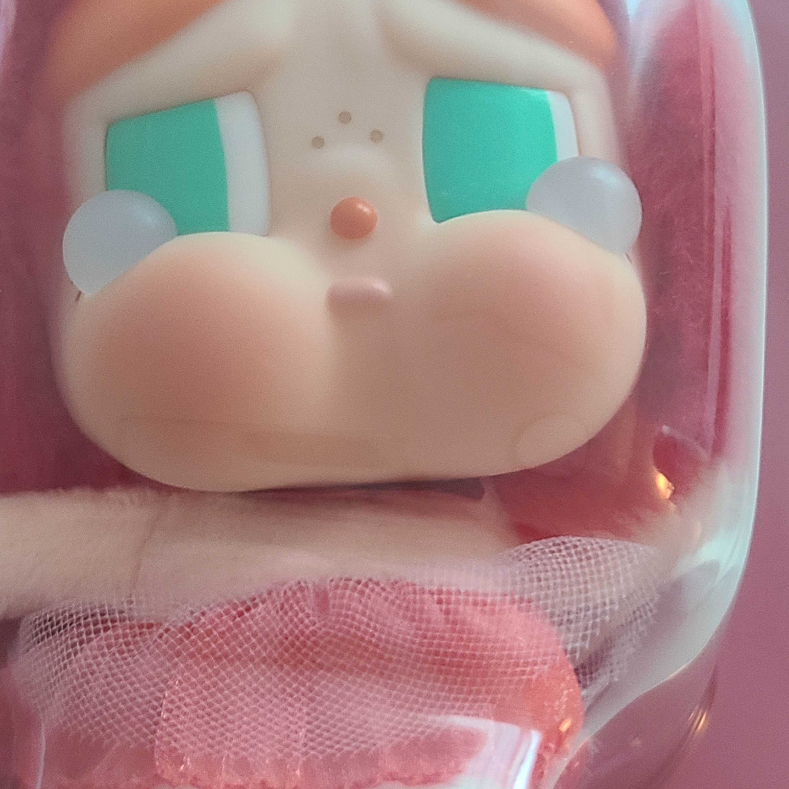 Pop Mart Crybaby Crying For Love Series Vinyl Plush 착용 스타일 - 1