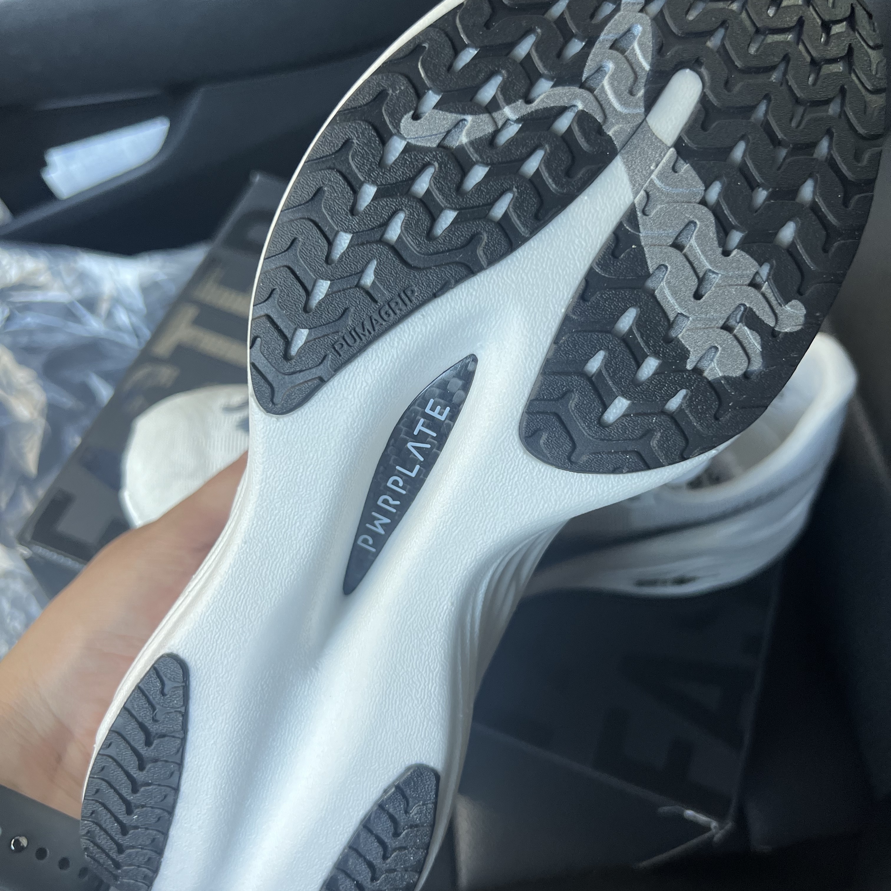 Puma Deviate Nitro Elite 3 White Black 착용 스타일 - 4