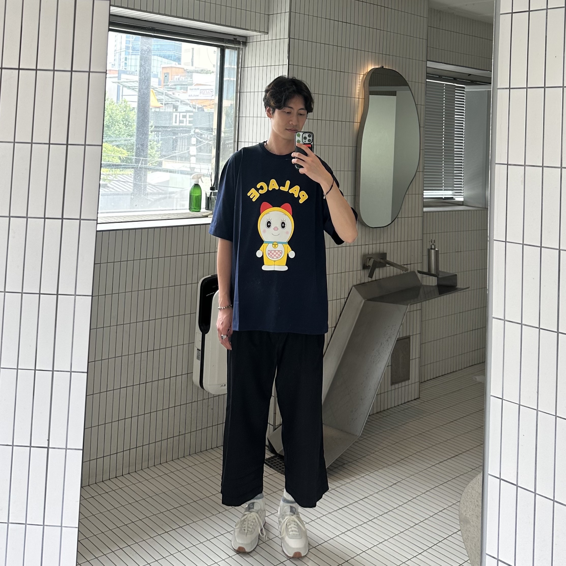Palace x Doraemon T-Shirt Navy - 25FW 착용 스타일 - 3