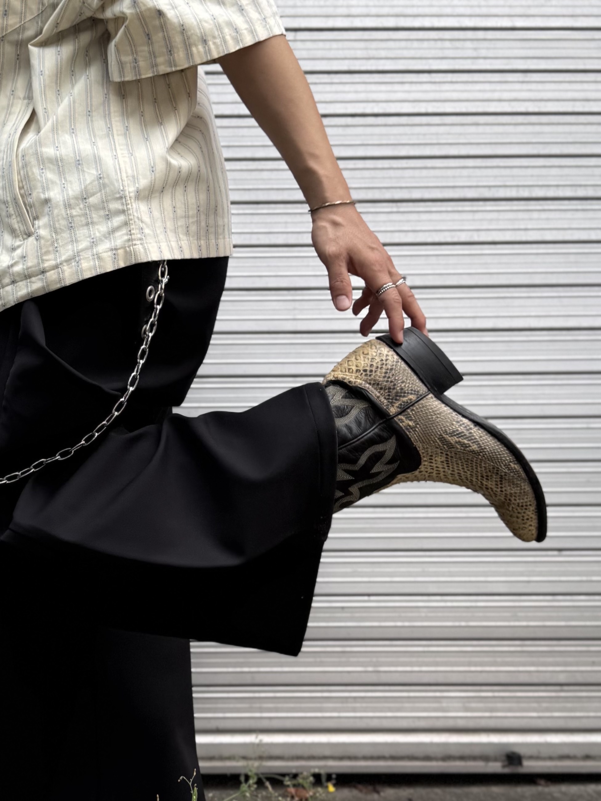 Gentle Monster x Maison Margiela MM007 Black Black, Nonnod Vacation Shirt Yellow Stipe 착용 스타일 - 3