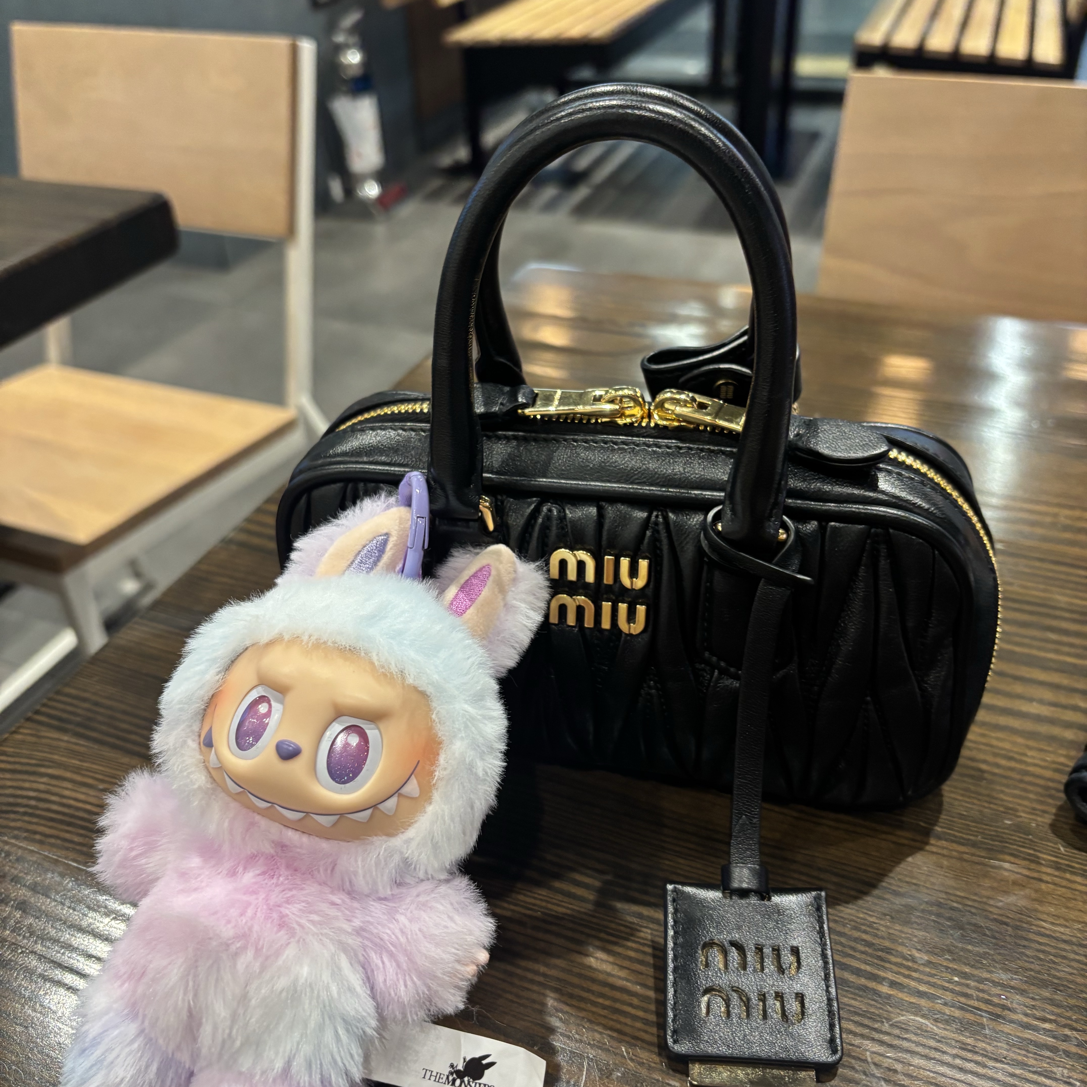 Pop Mart Labubu The Monsters Highlight Series Luck Keyring (Opened Case), Miu Miu Arcadie Matelasse Nappa Leather Bag Black 착용 스타일