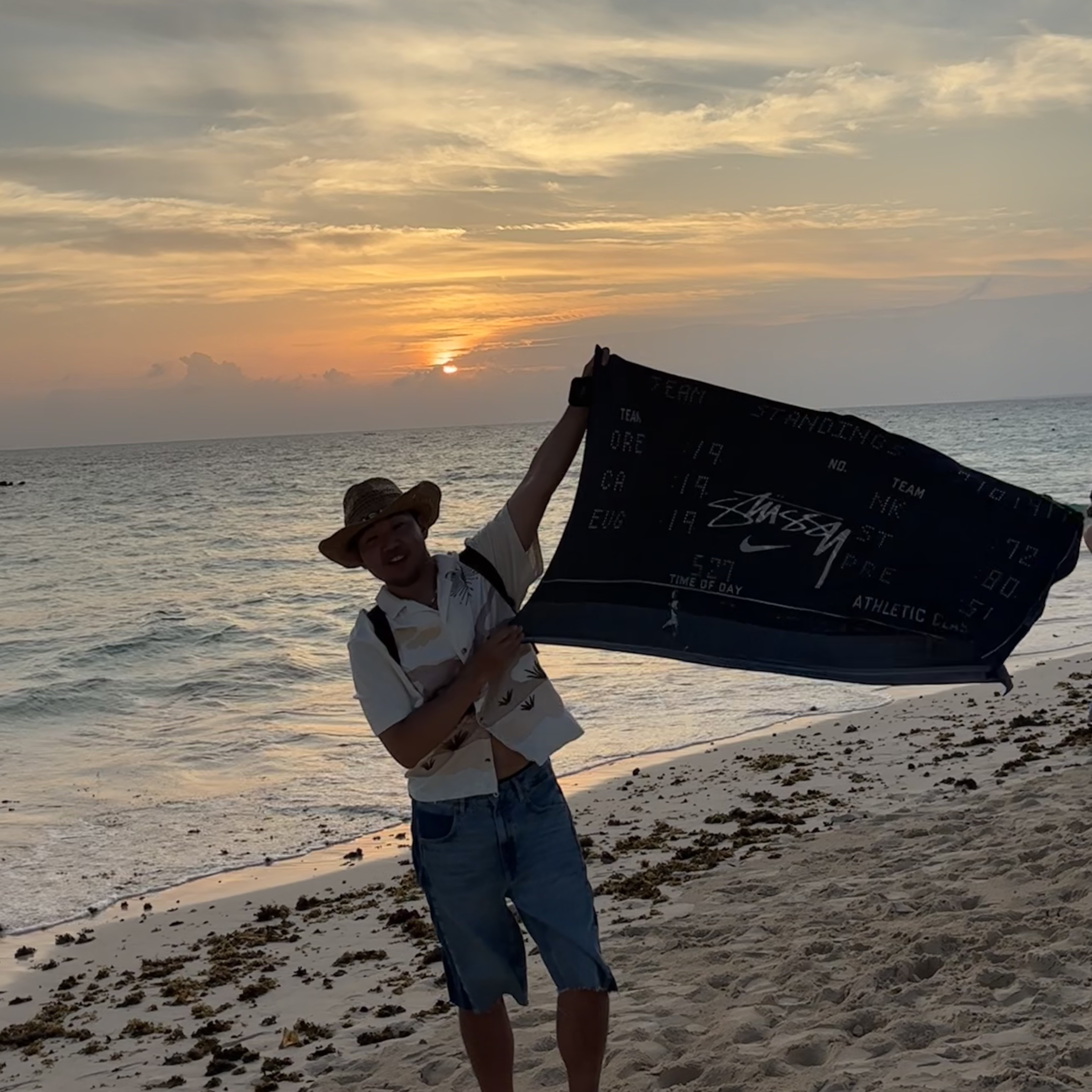 Nike x Stussy Towel Black 착용 스타일