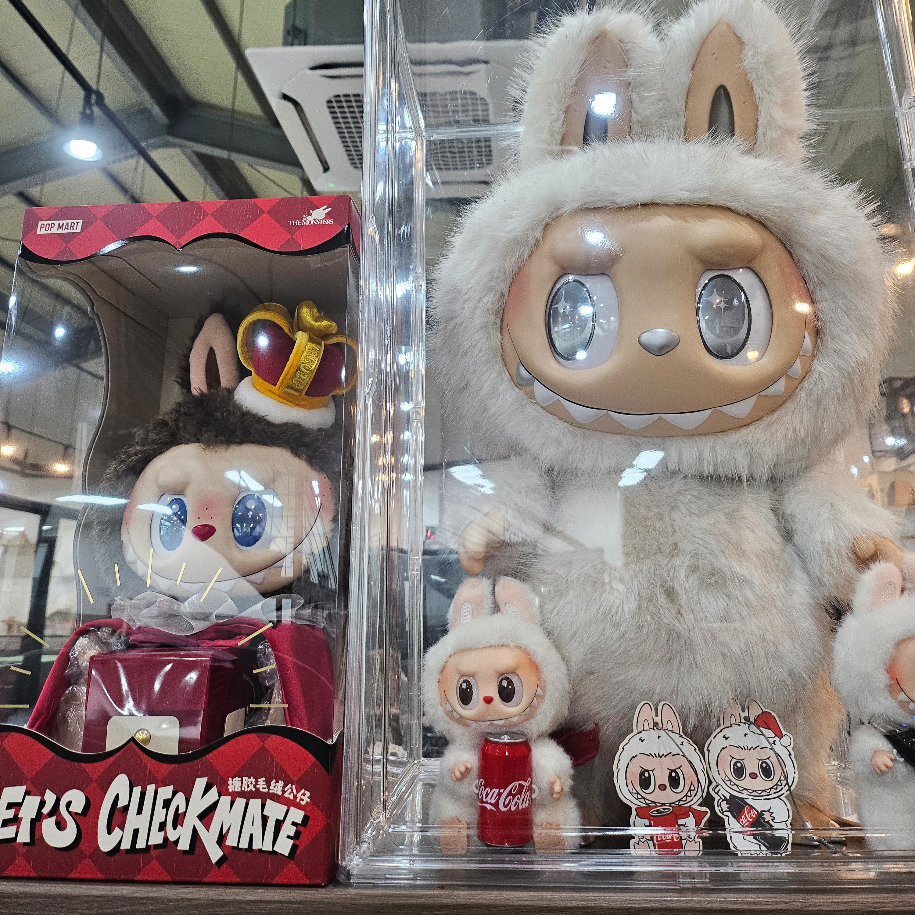 Pop Mart Labubu Coca Cola Series Keyring Sealed Case (6 Blind Boxes), Pop Mart The Monsters Checkmate Series Doll 착용 스타일