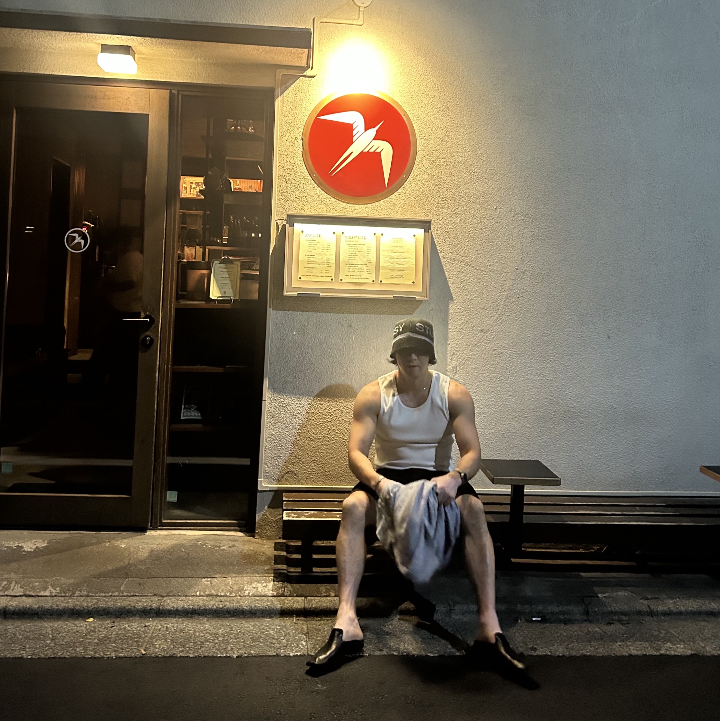Stussy Jacquard Knit Bucket Hat Black, Our Legacy Borrowed BD Shirt Burlington Seersucker Mid Blue 착용 스타일 - 1