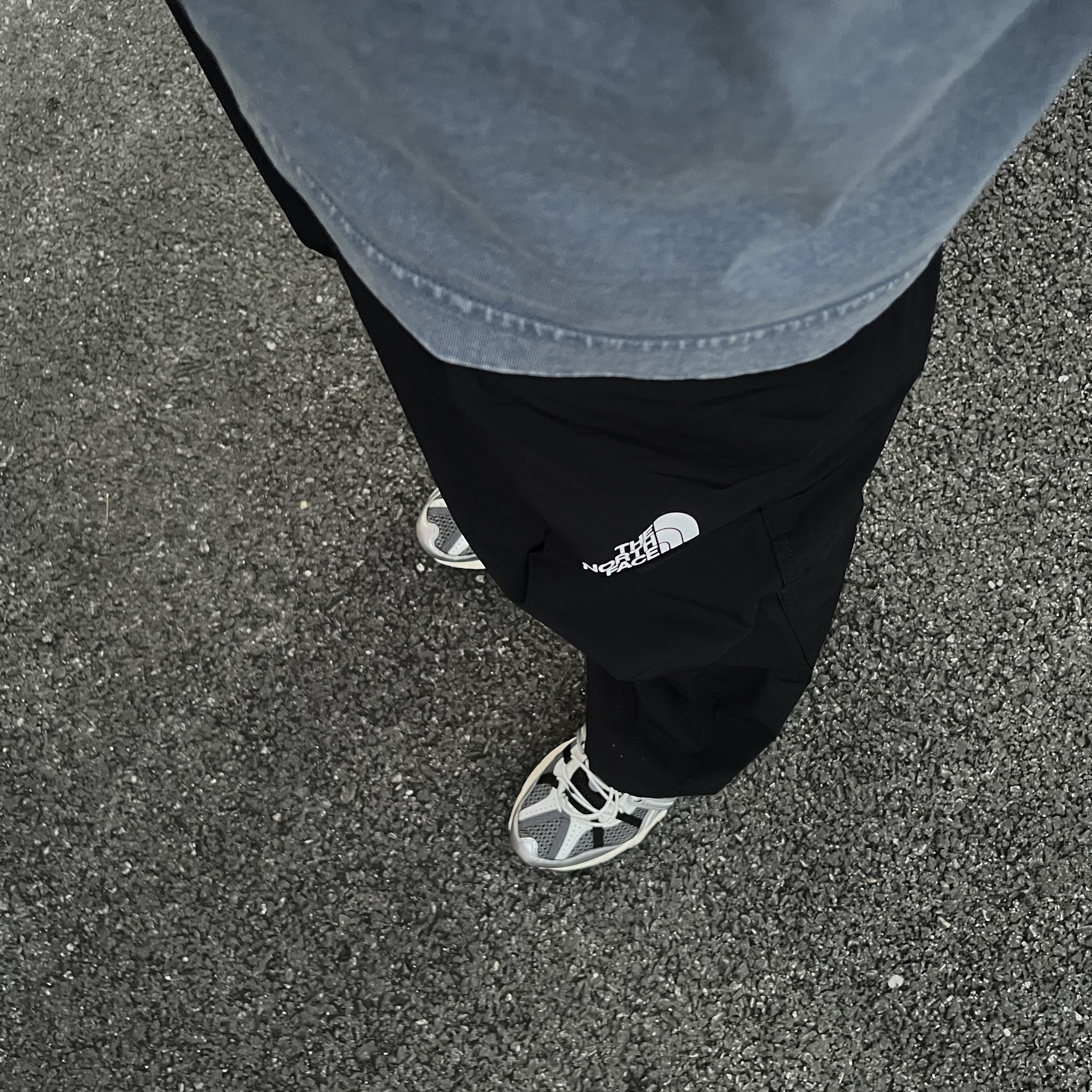Asics Unlimited Gel-Sonoma 15-50 Steel Grey Pure Silver, The North Face Ice Run Cargo Pants Black - 25SS 착용 스타일