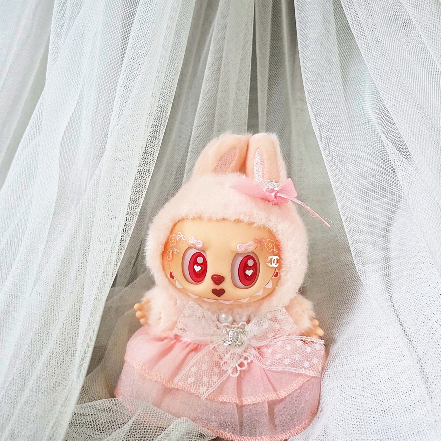 Pop Mart Labubu Let's Play Together Doll Series Dada Keyring (Opened Case) 착용 스타일