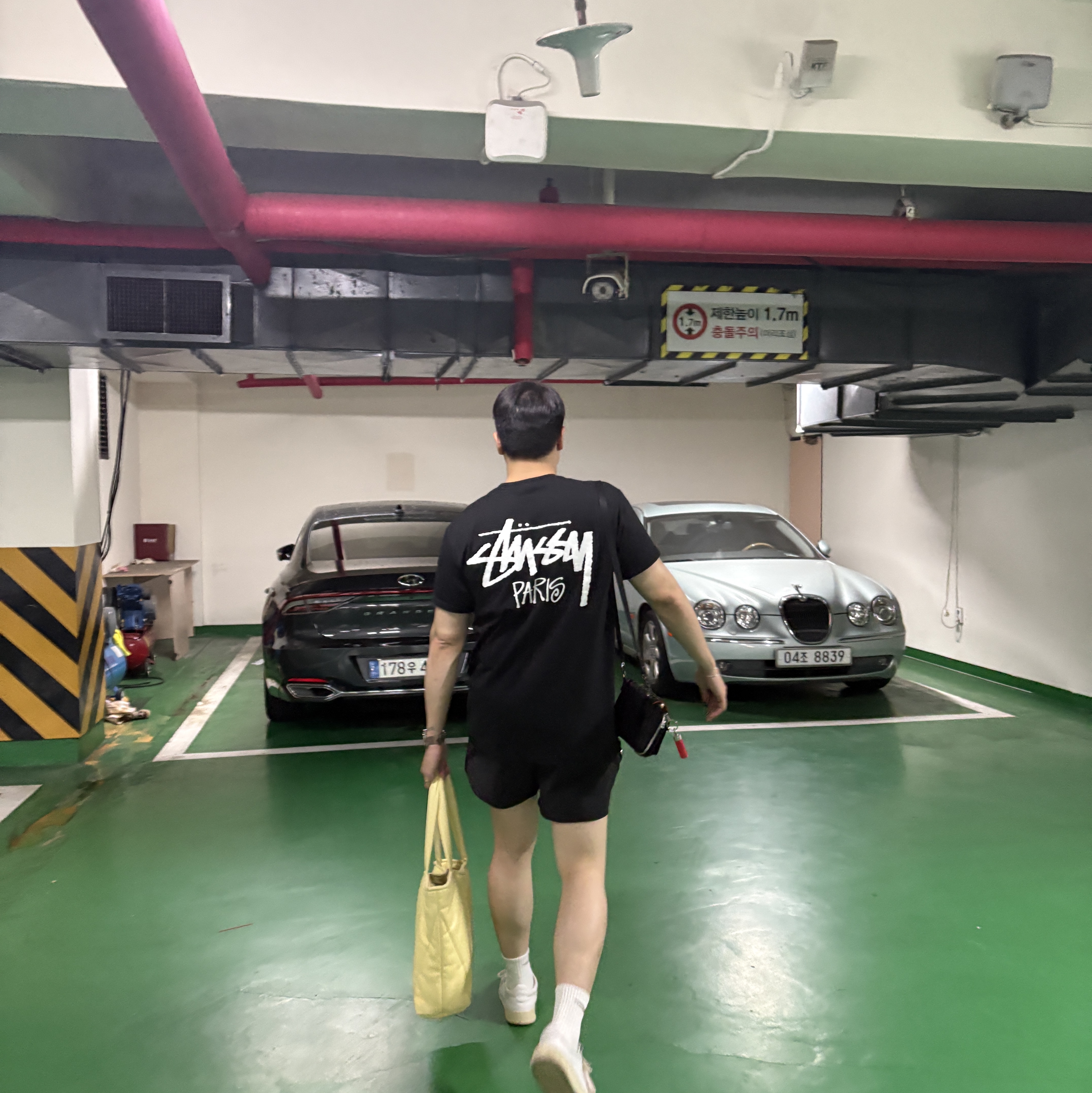 Stussy Stock Paris T-Shirt Black, Essentials Nylon Running Short Black - 24SS 착용 스타일 - 2
