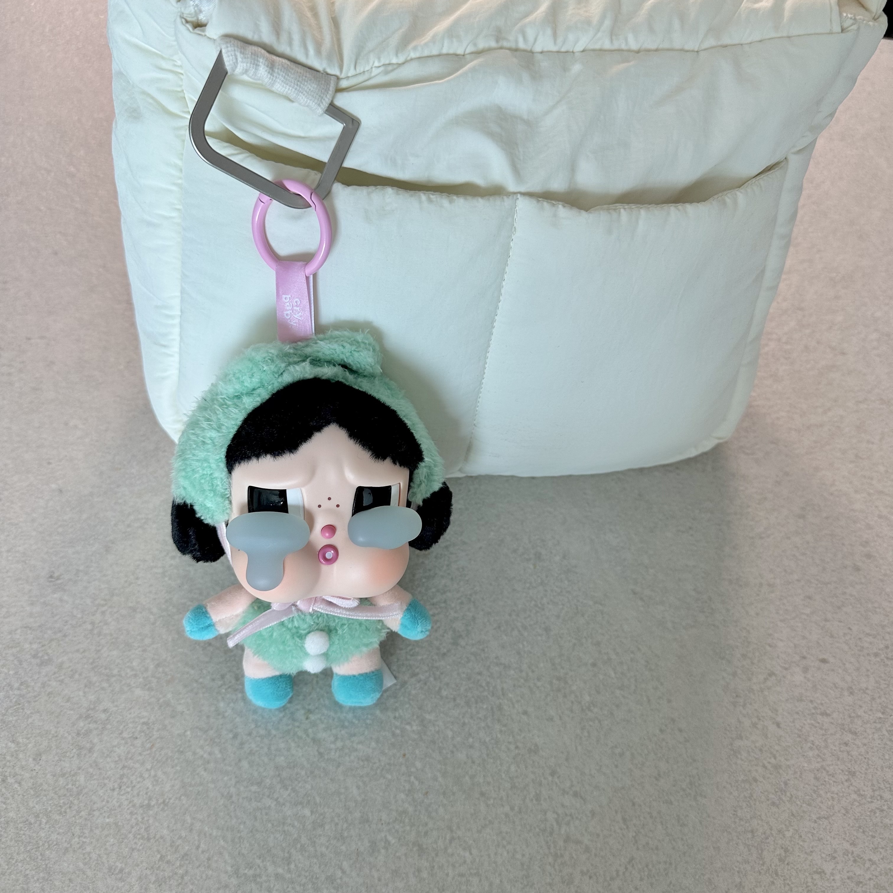Pop Mart Crybaby Crying Again Series Plush Keyring Sealed Case (1 Blind Box) 착용 스타일 - 1