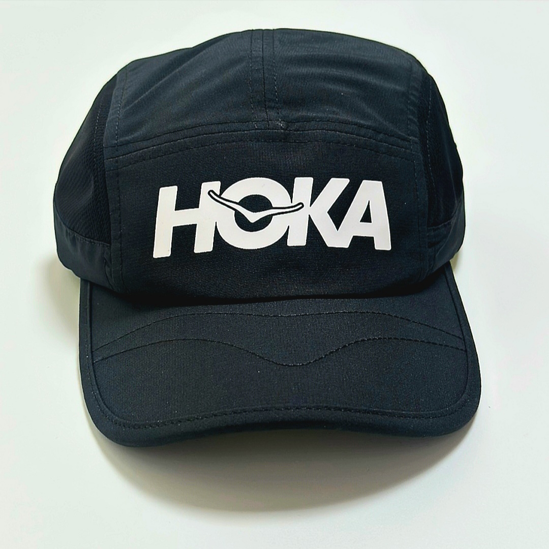 Hoka Run Hat Black 착용 스타일 - 1