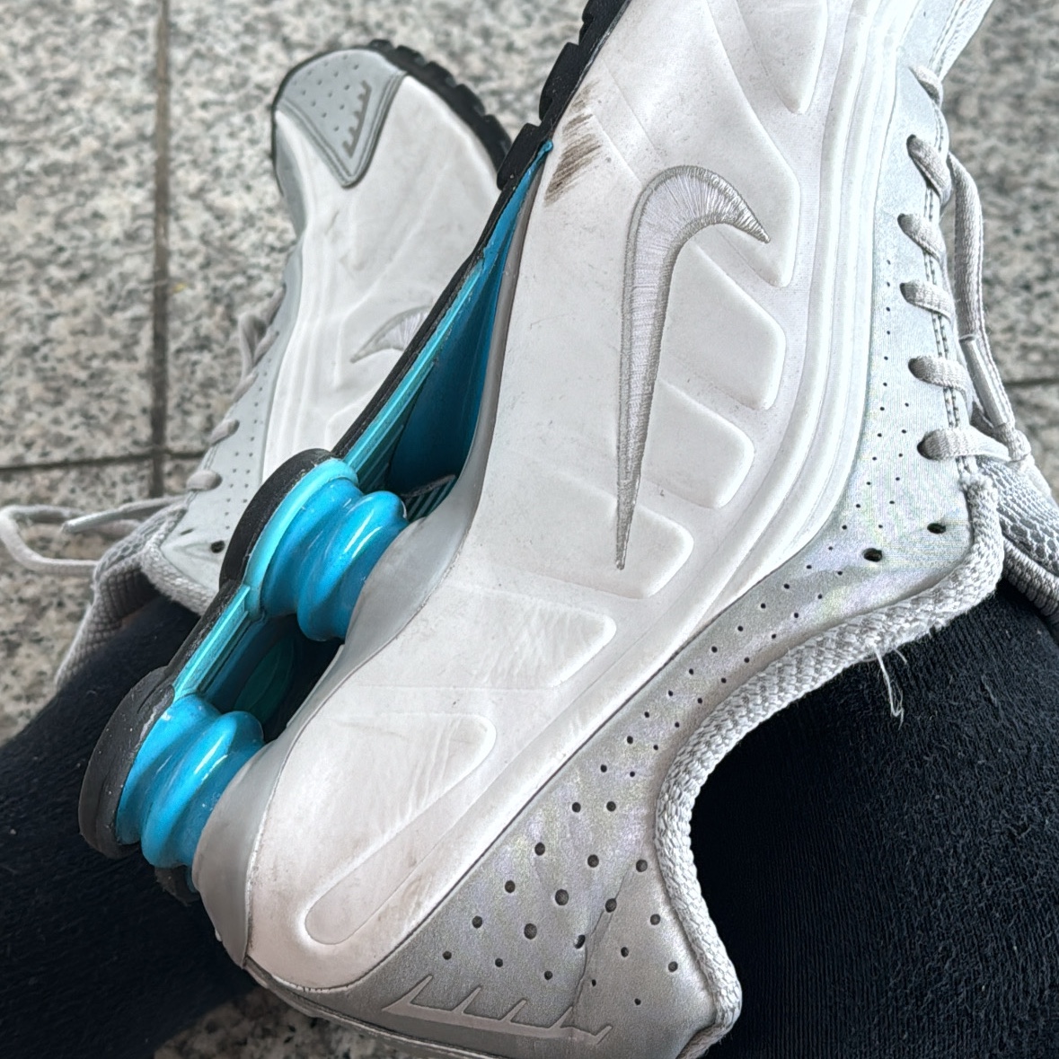 Nike Shox R4 Metallic Silver White, Kapital 20 Jersey Pennant T-Shirt 3 Flags Black 착용 스타일 - 2