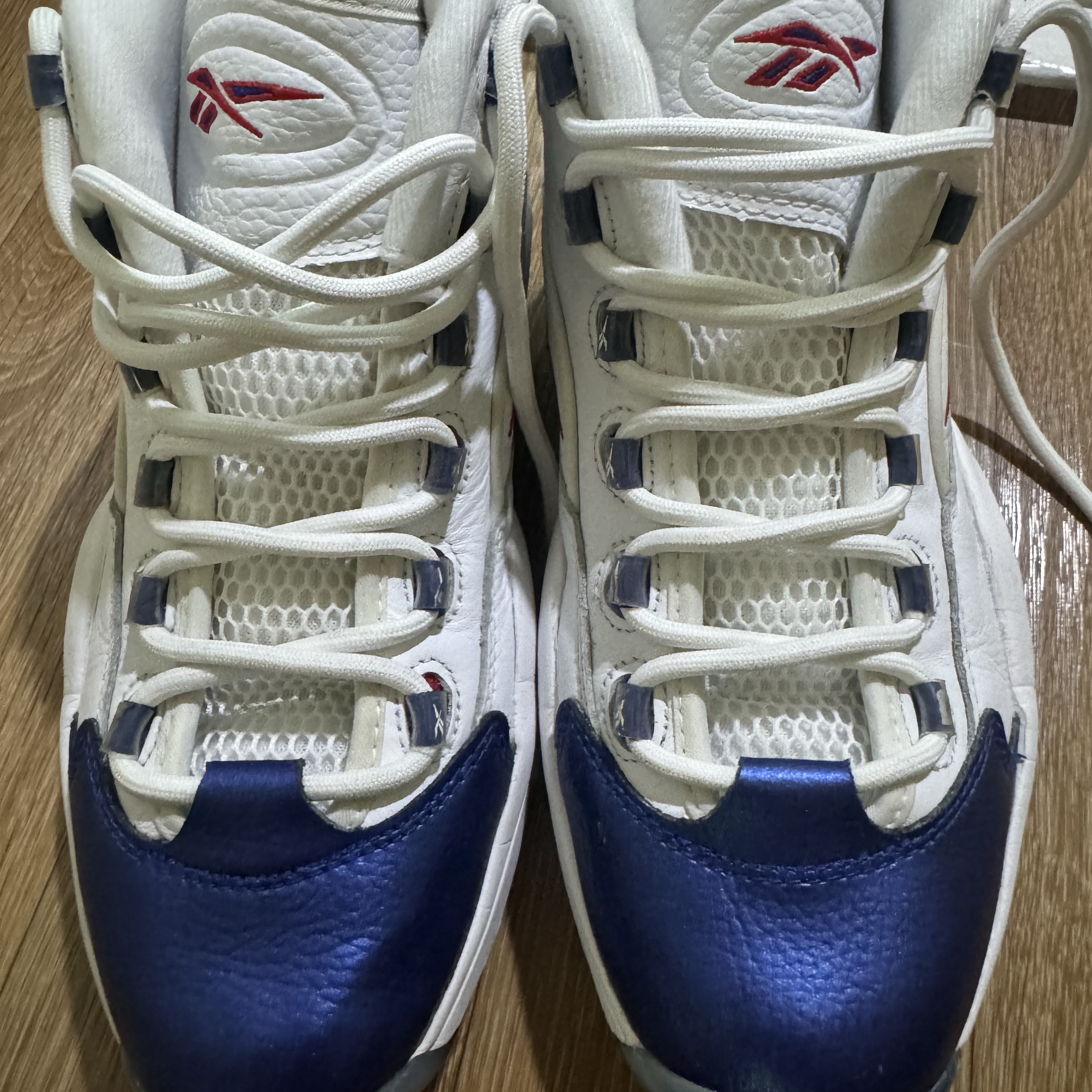 Reebok Question Mid Blue Toe 2022 착용 스타일 - 1