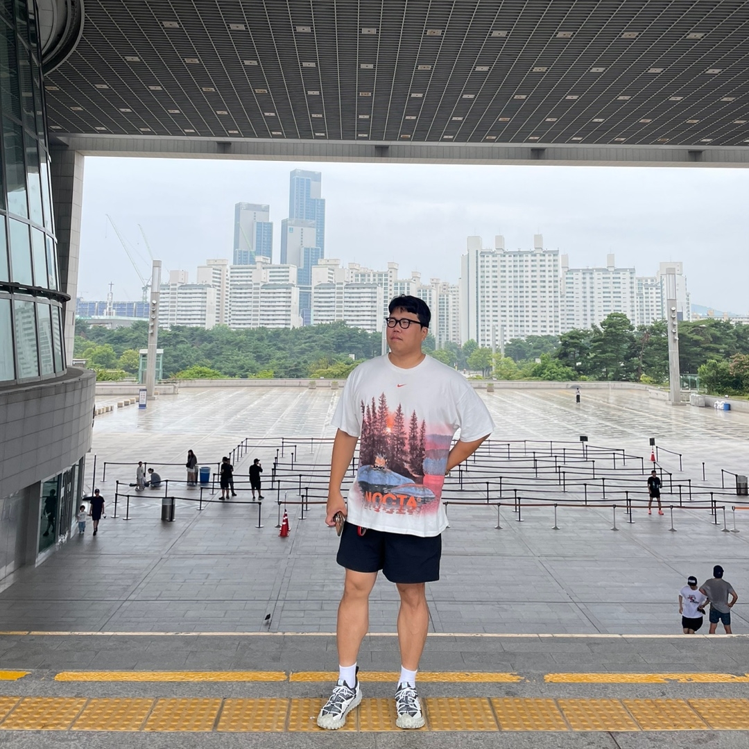 Nike x Drake Nocta Opal Reels Tee White (FV7865-100) 착용 스타일 - 1