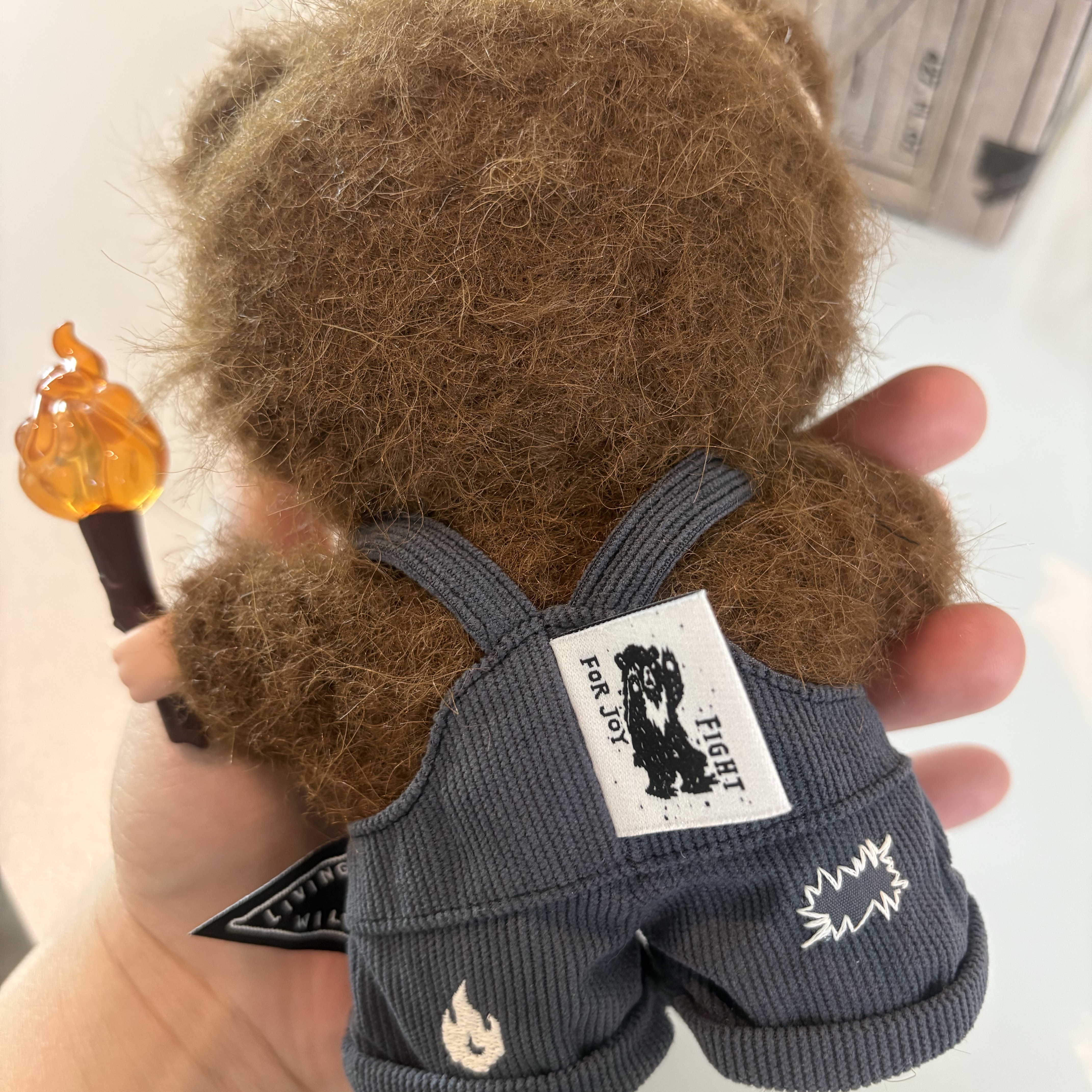 Pop Mart Hirono Living Wild-Fight For Joy Plush Doll 착용 스타일 - 3
