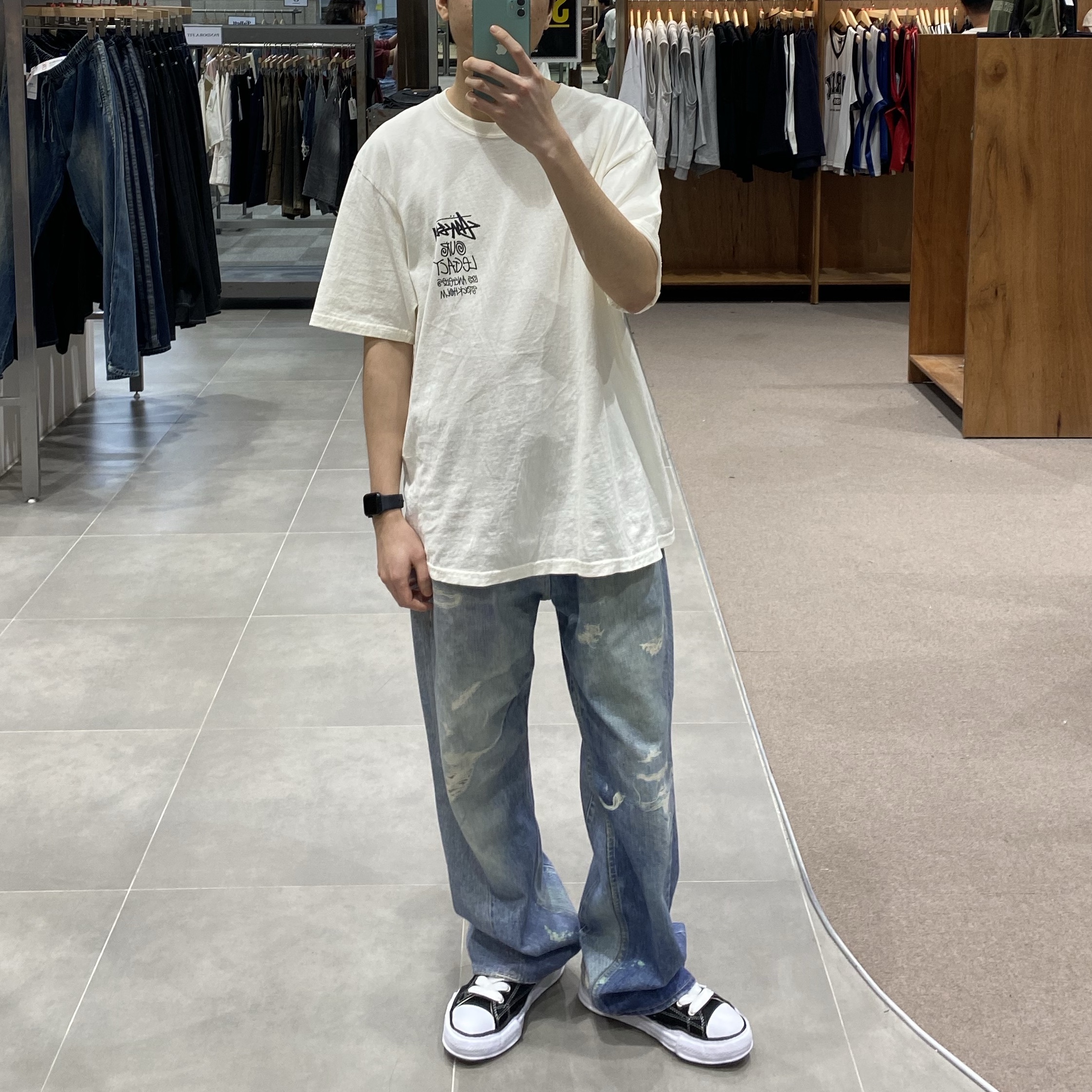 Maison Mihara Yasuhiro Peterson OG Sole Canvas Low Sneakers Black, Our Legacy Third Cut Digital Denim Print 착용 스타일