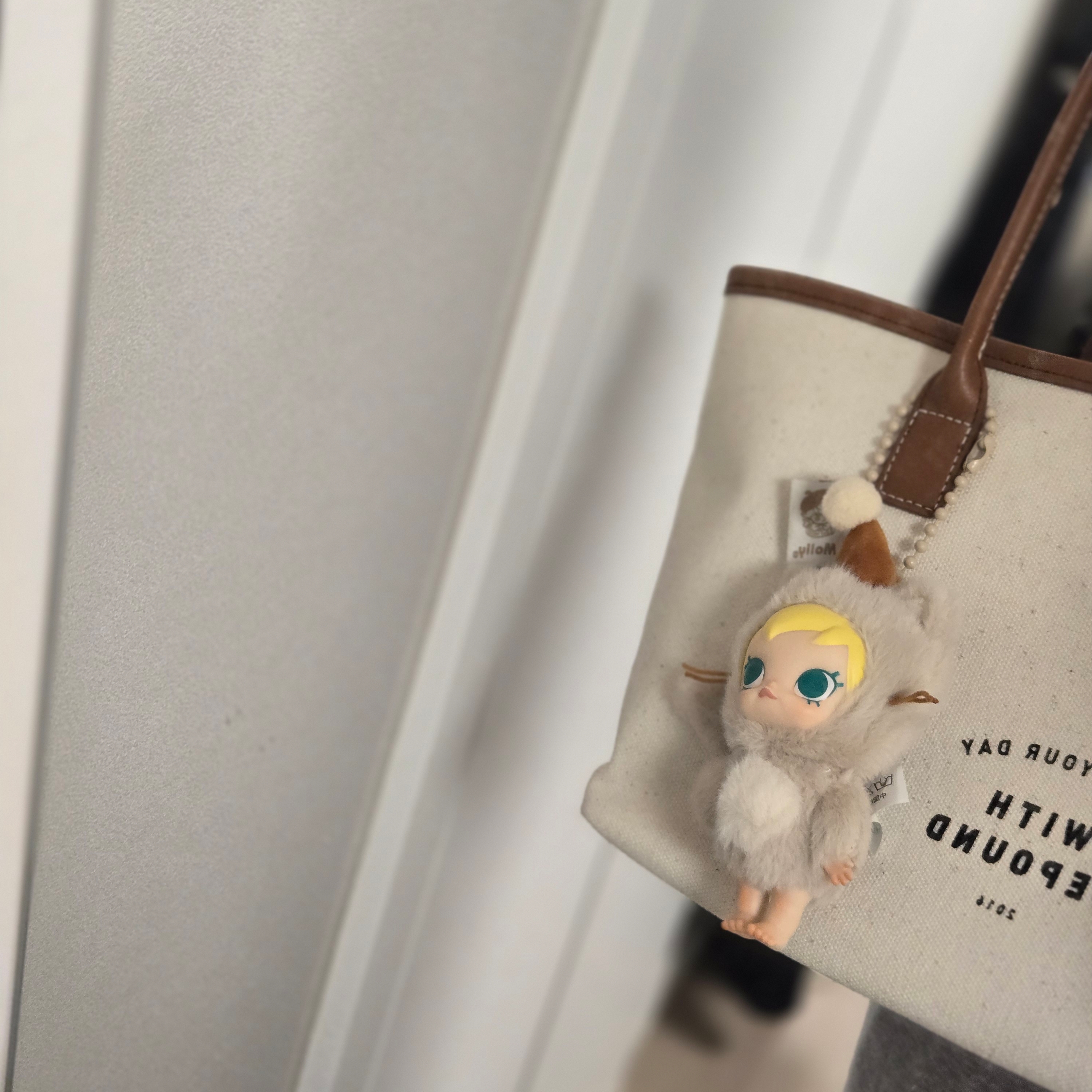 Pop Mart Baby Molly Pocket Friends Series Vinyl Plush Pendant It's Snack Time (Opened Case) 착용 스타일 - 1